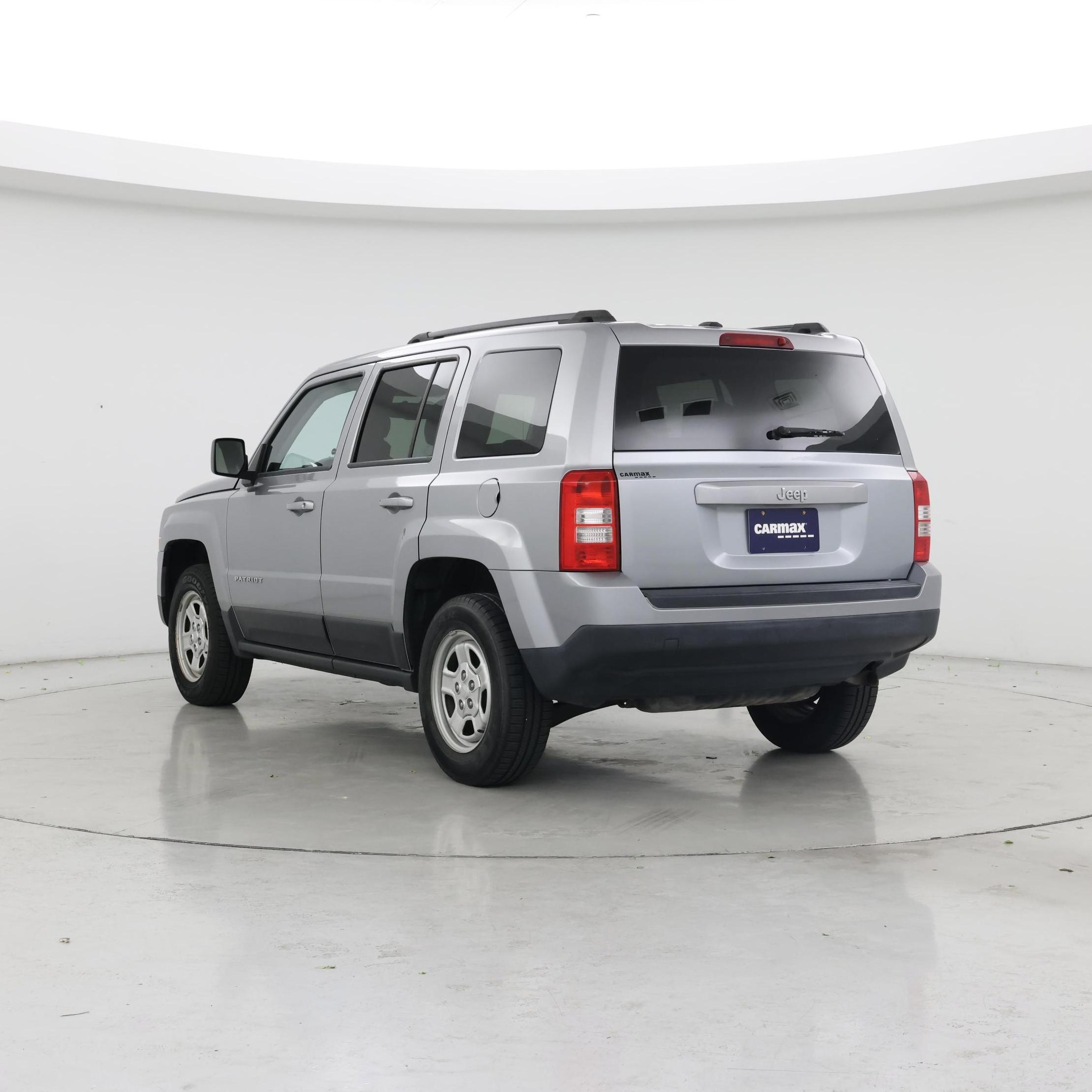 Thumbnail: 2016 Jeep Patriot - 2