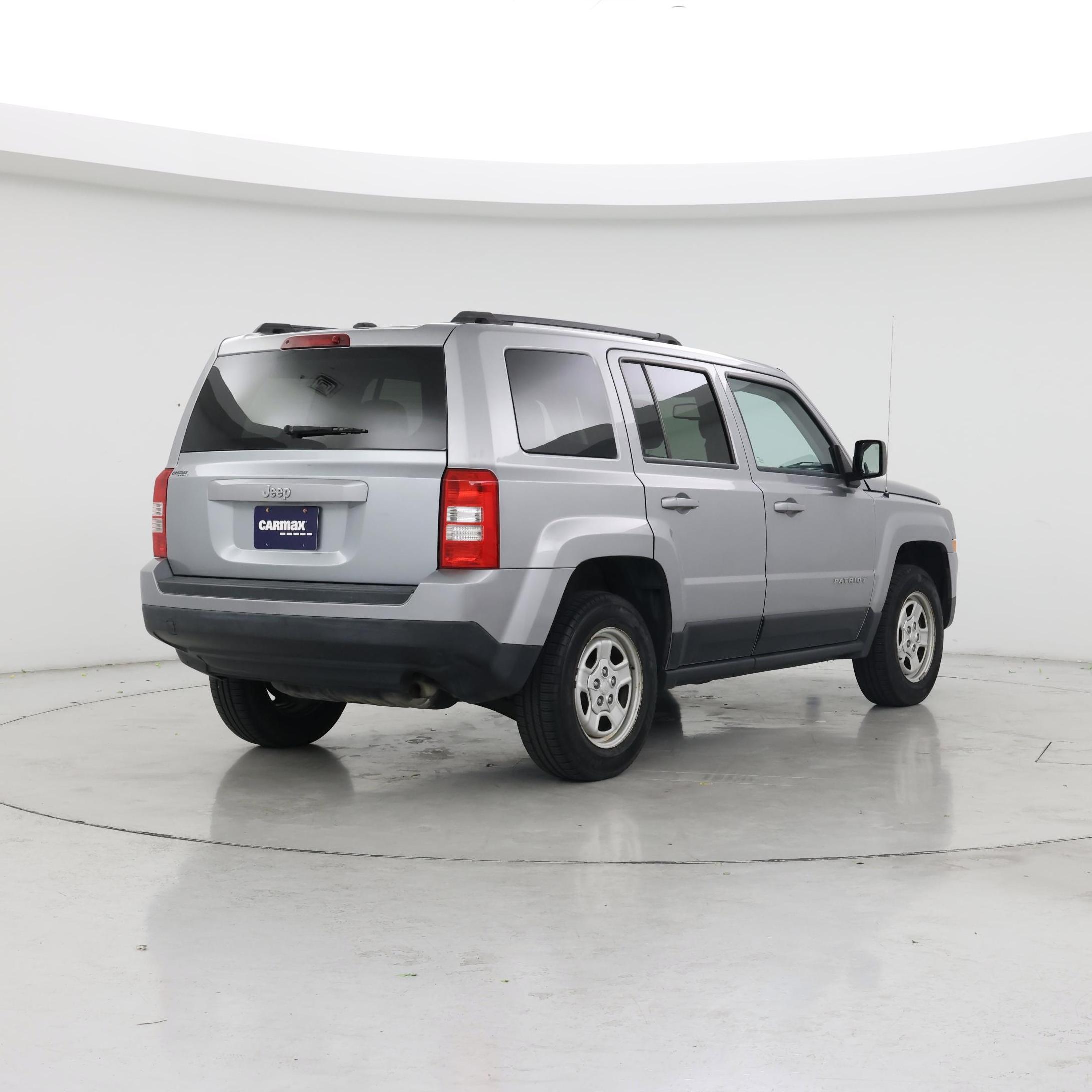 Thumbnail: 2016 Jeep Patriot - 8
