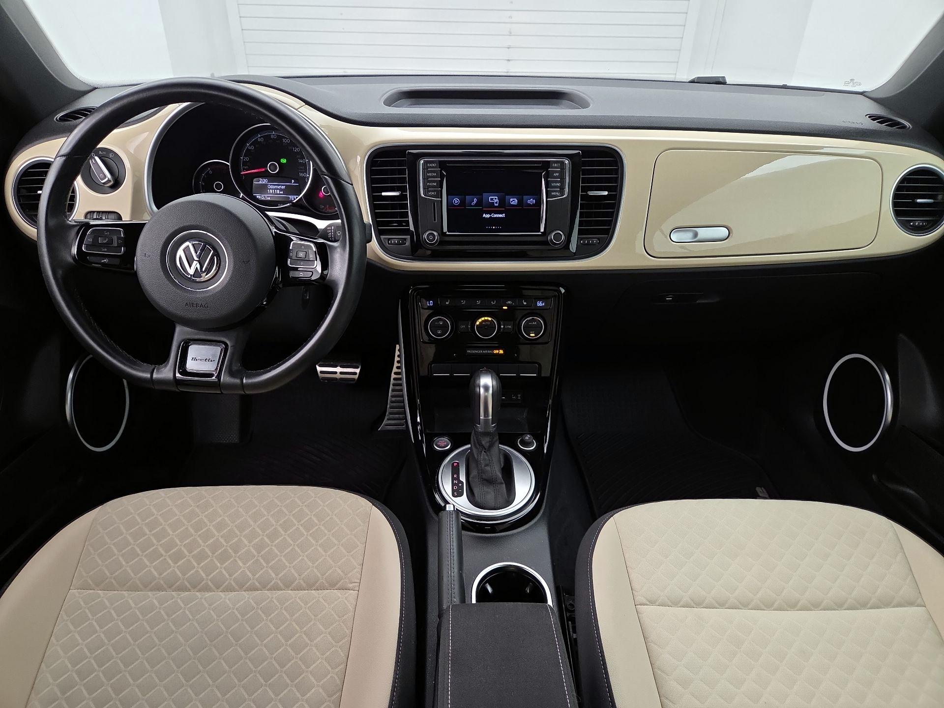 Thumbnail: 2019 Volkswagen Beetle - 9