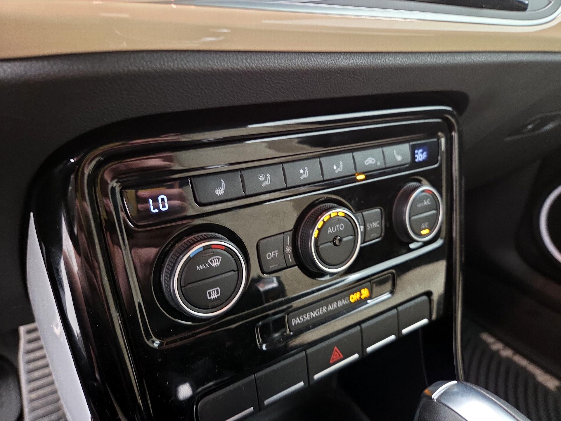 Thumbnail: 2019 Volkswagen Beetle - 16