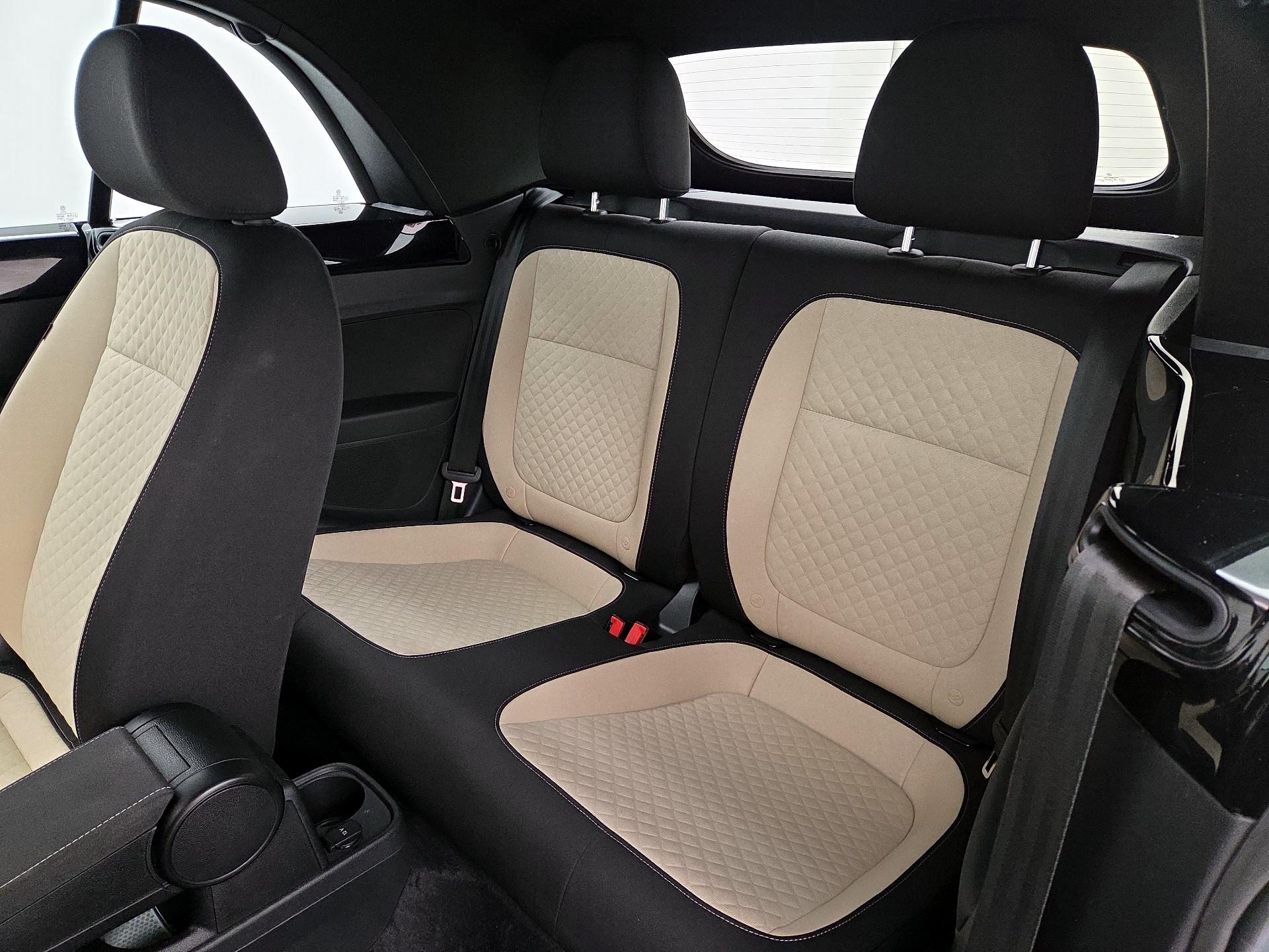 Thumbnail: 2019 Volkswagen Beetle - 19