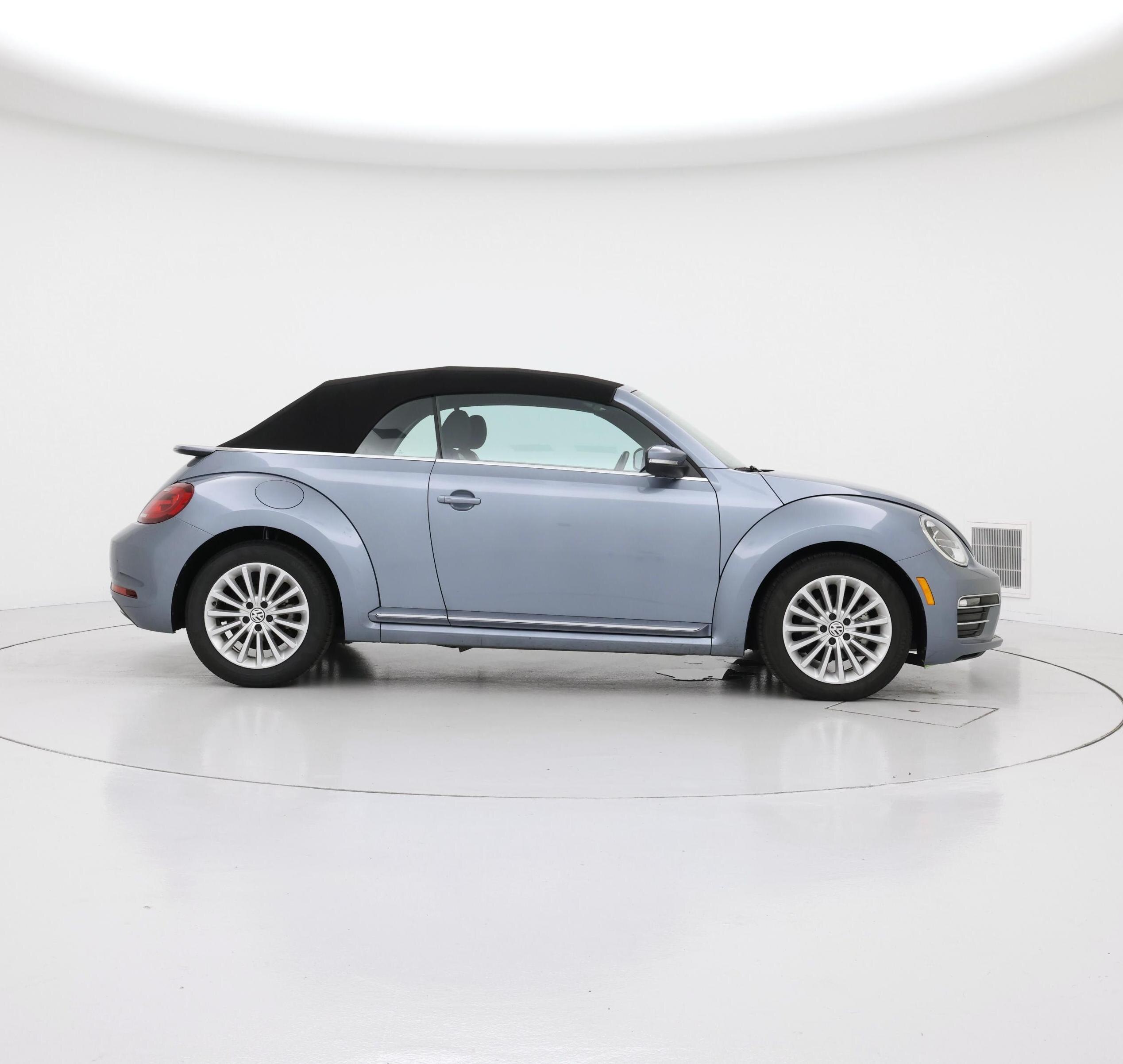Thumbnail: 2019 Volkswagen Beetle - 7