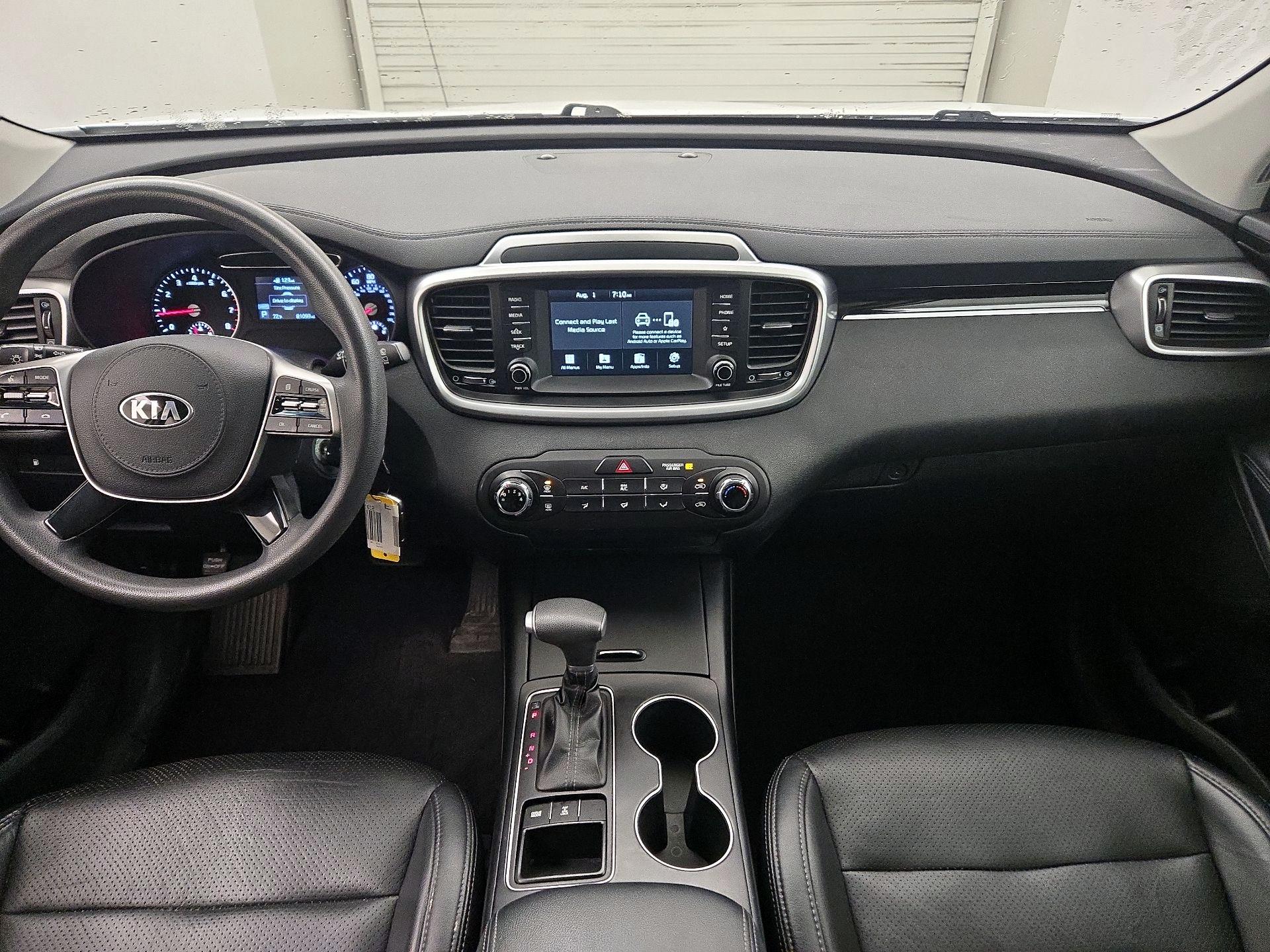 Thumbnail: 2020 Kia Sorento - 9