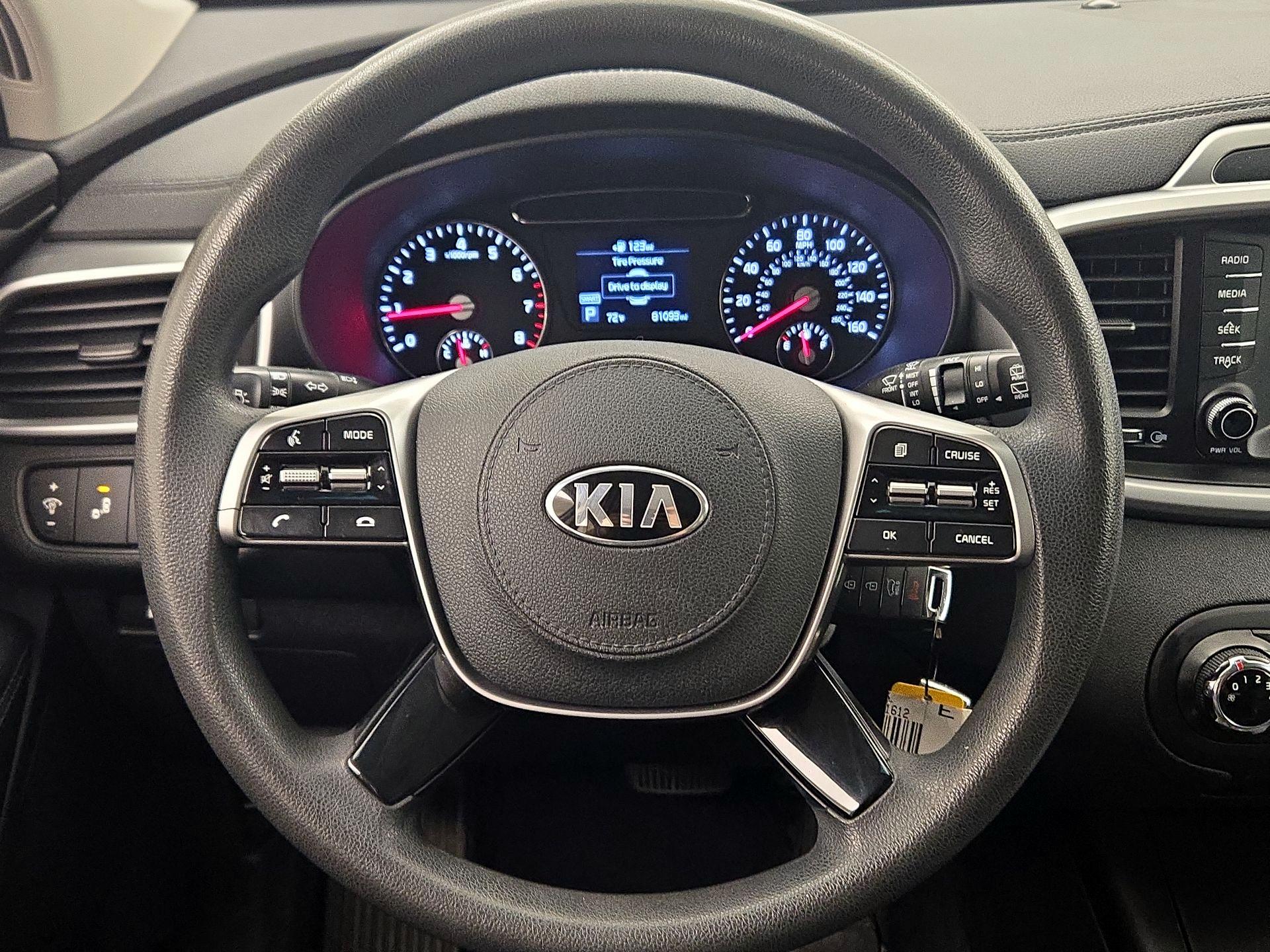 Thumbnail: 2020 Kia Sorento - 10