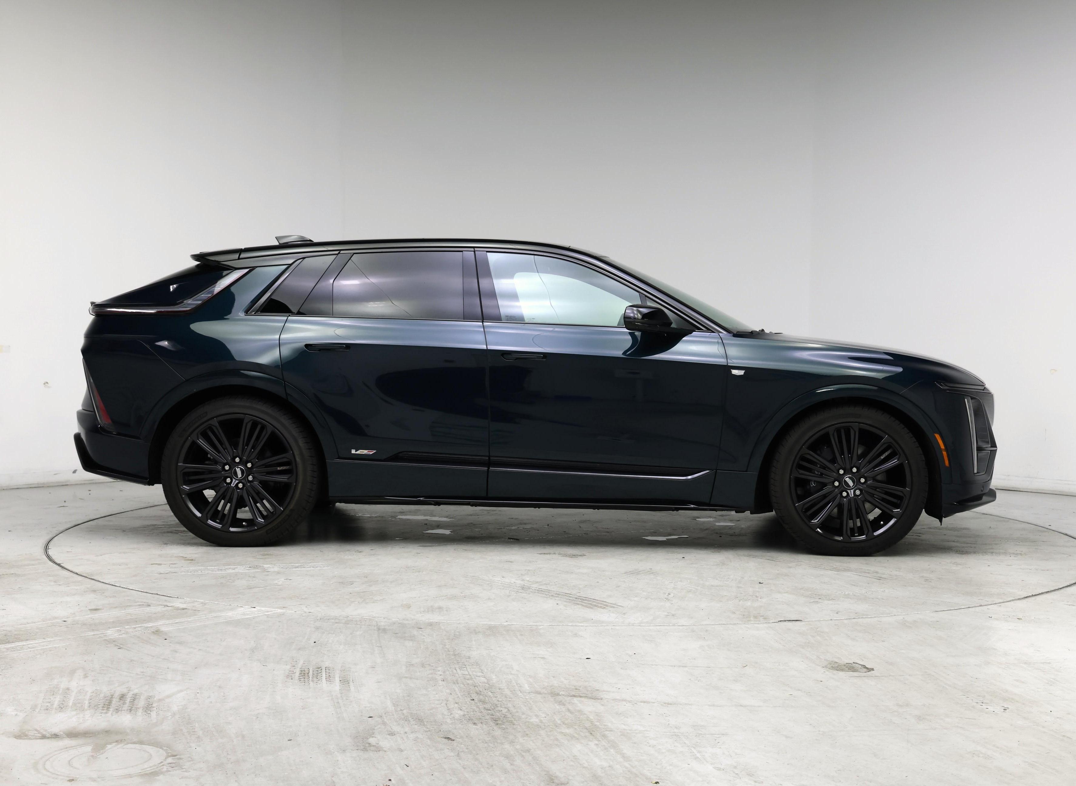 Thumbnail: 2026 Cadillac Lyriq - 7