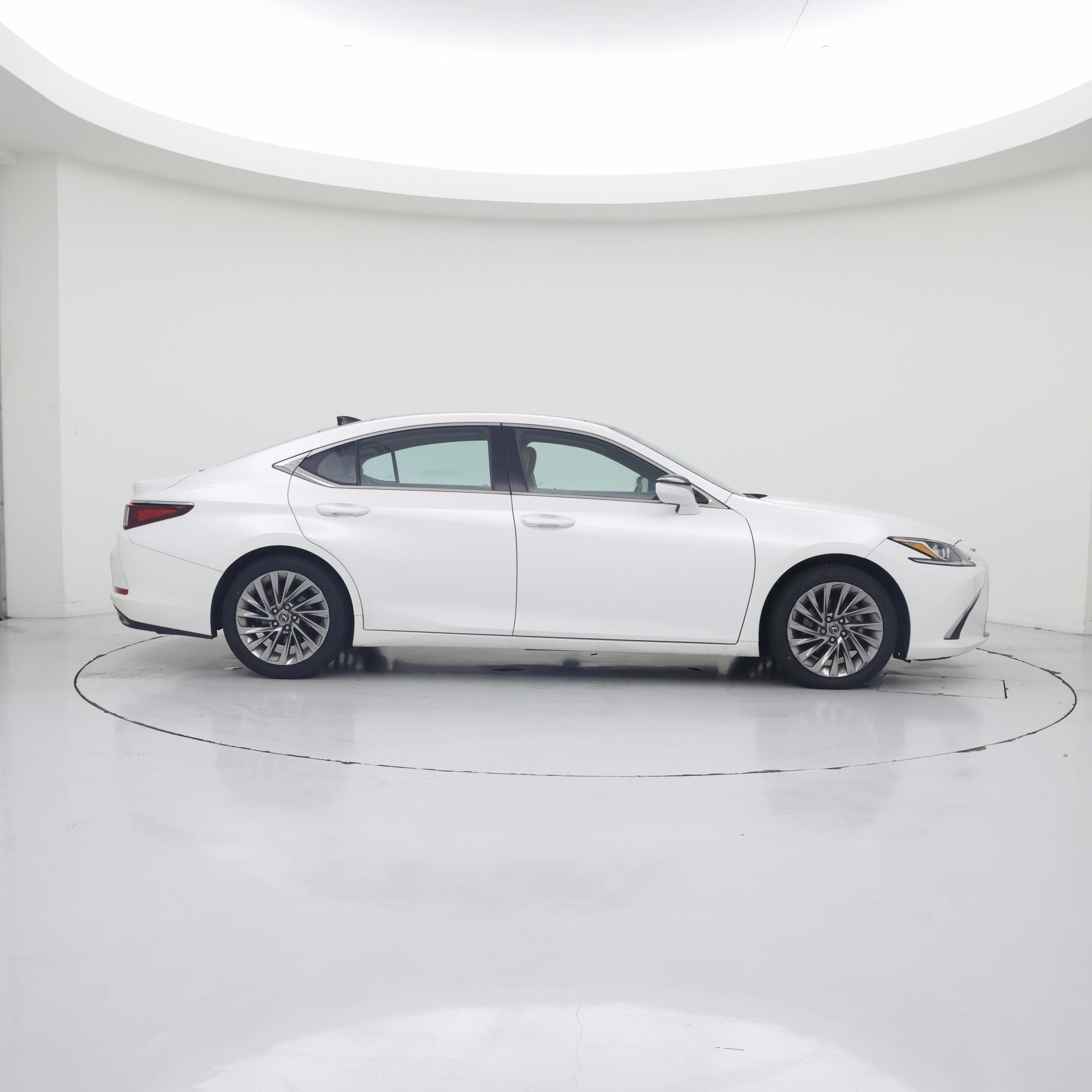 Thumbnail: 2024 Lexus ES - 7