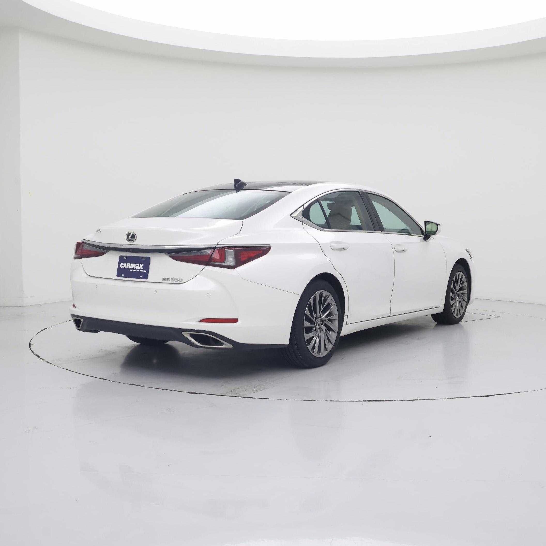 Thumbnail: 2024 Lexus ES - 8
