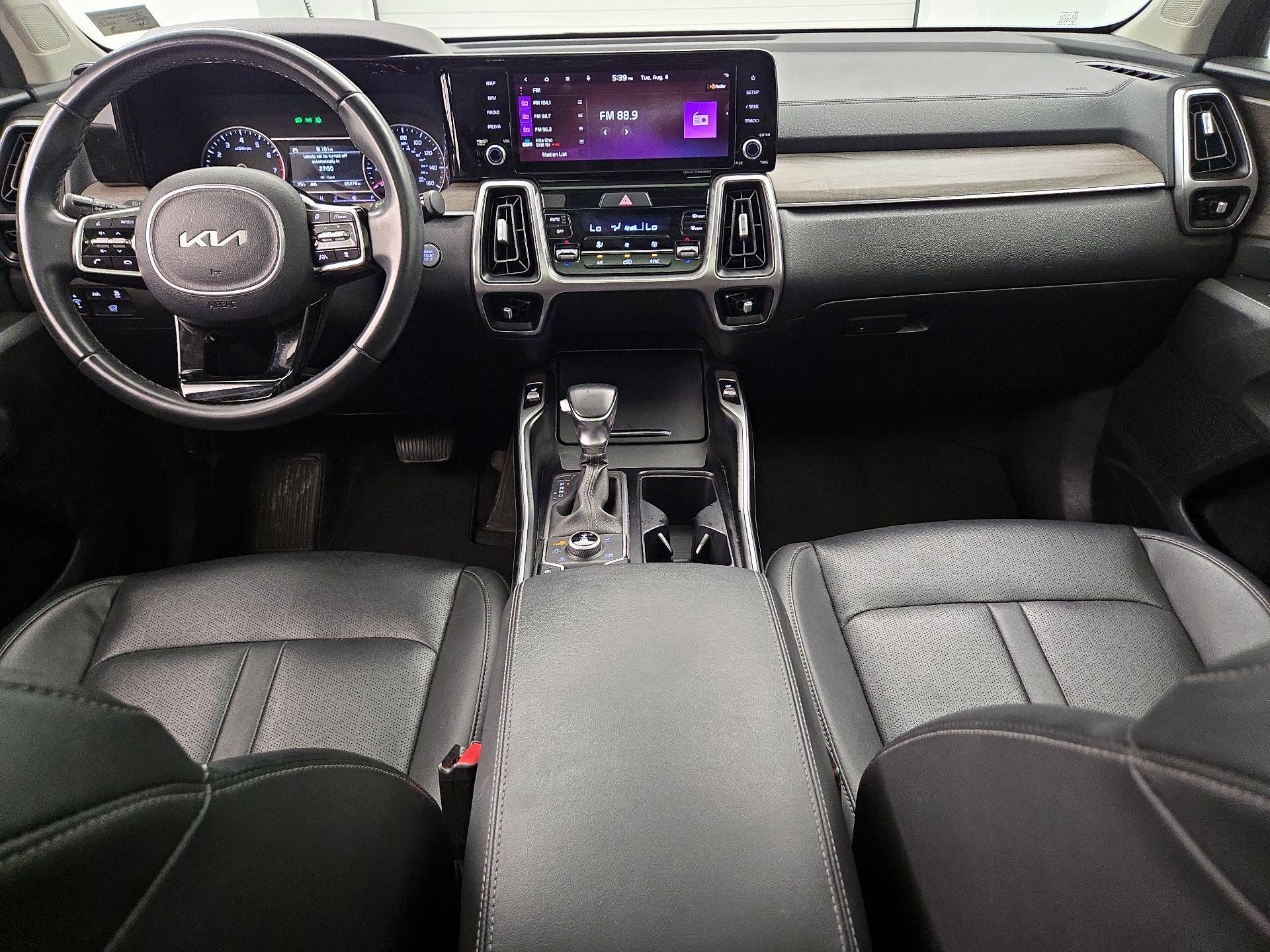 Thumbnail: 2022 Kia Sorento - 9