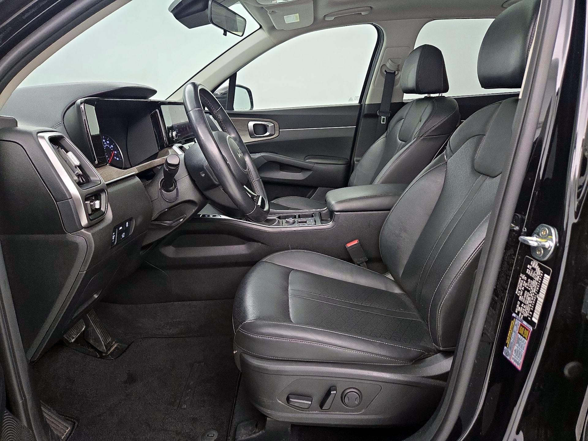Thumbnail: 2022 Kia Sorento - 11