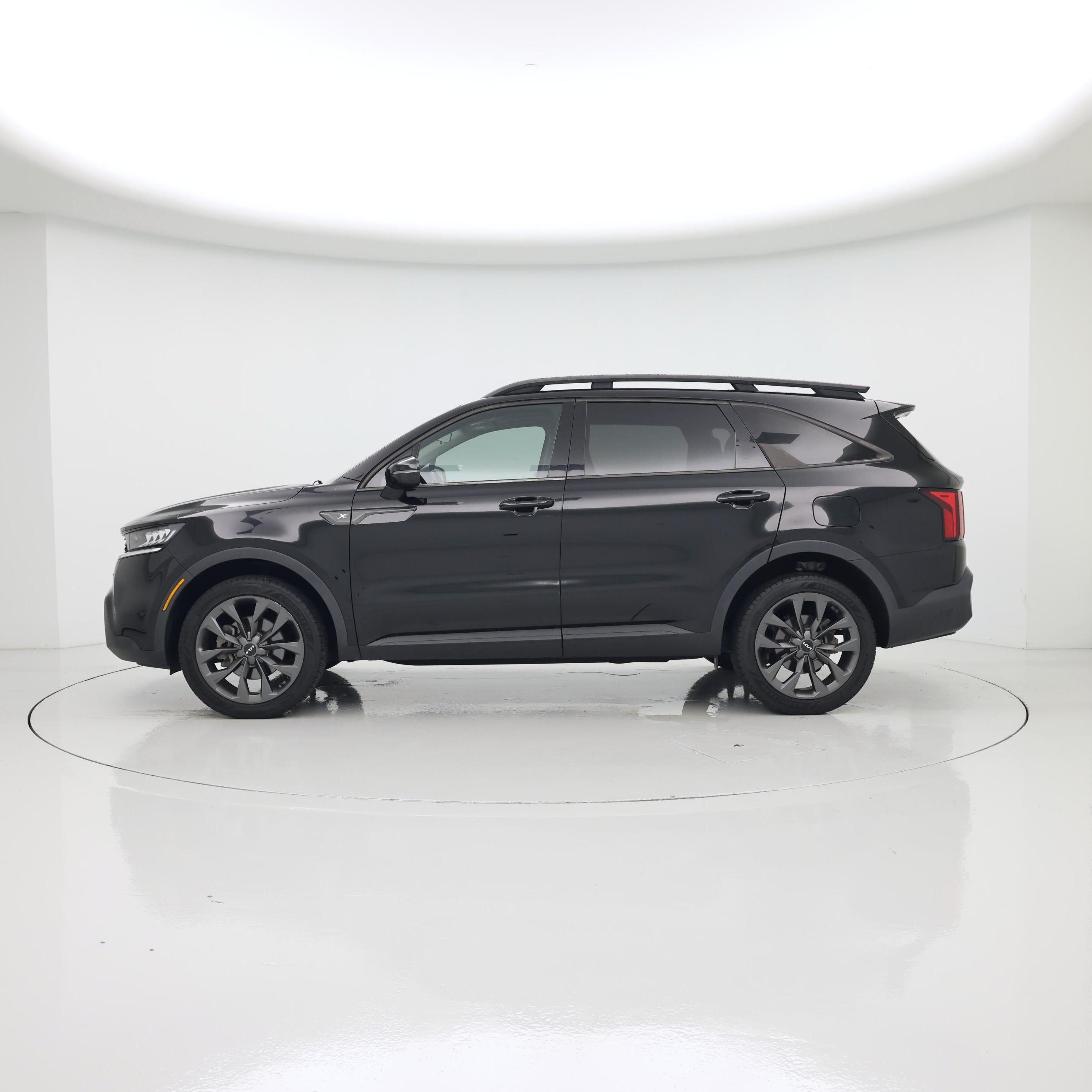 Thumbnail: 2022 Kia Sorento - 3