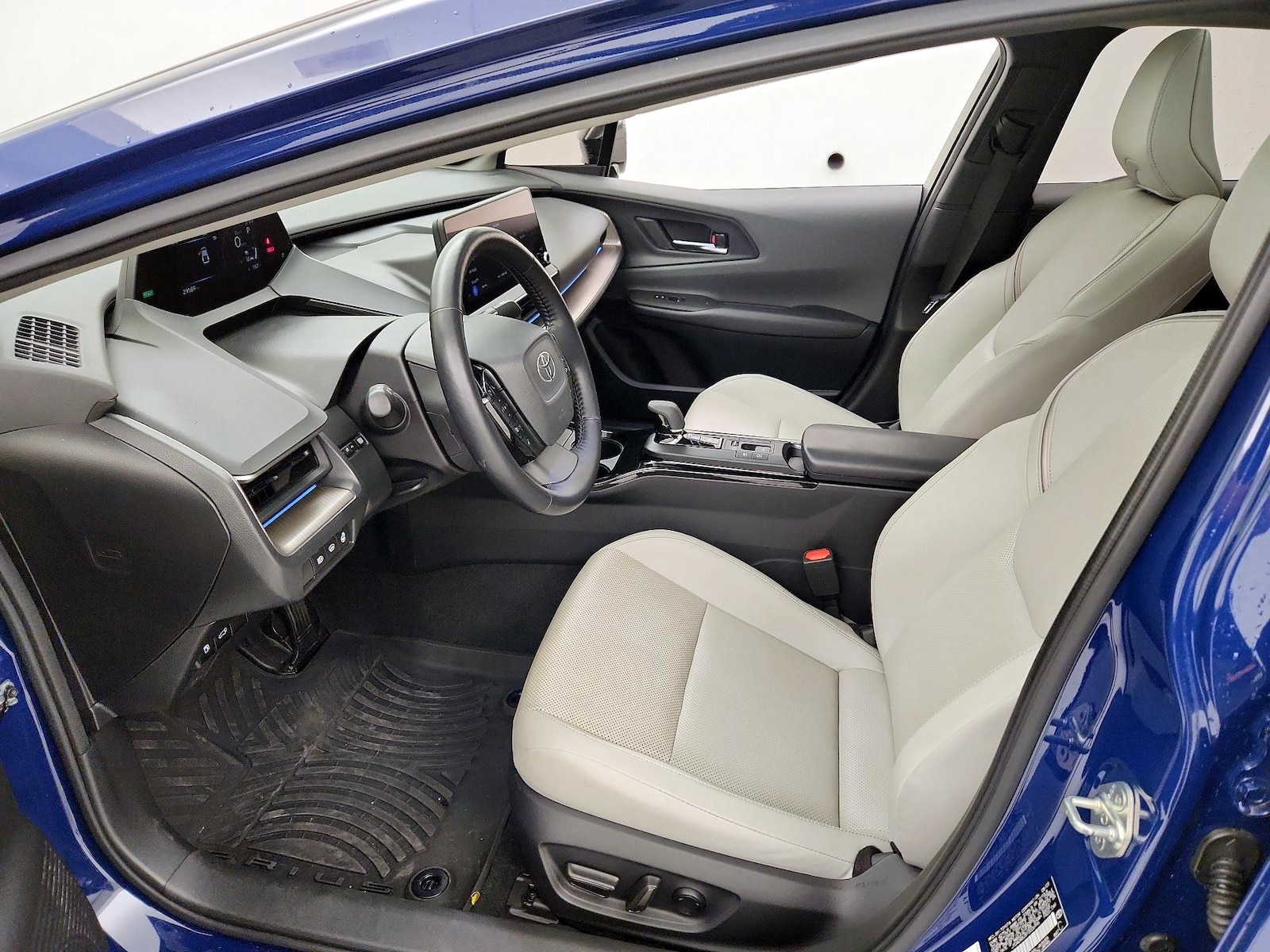 2023 Toyota Prius Limited - Photo 12