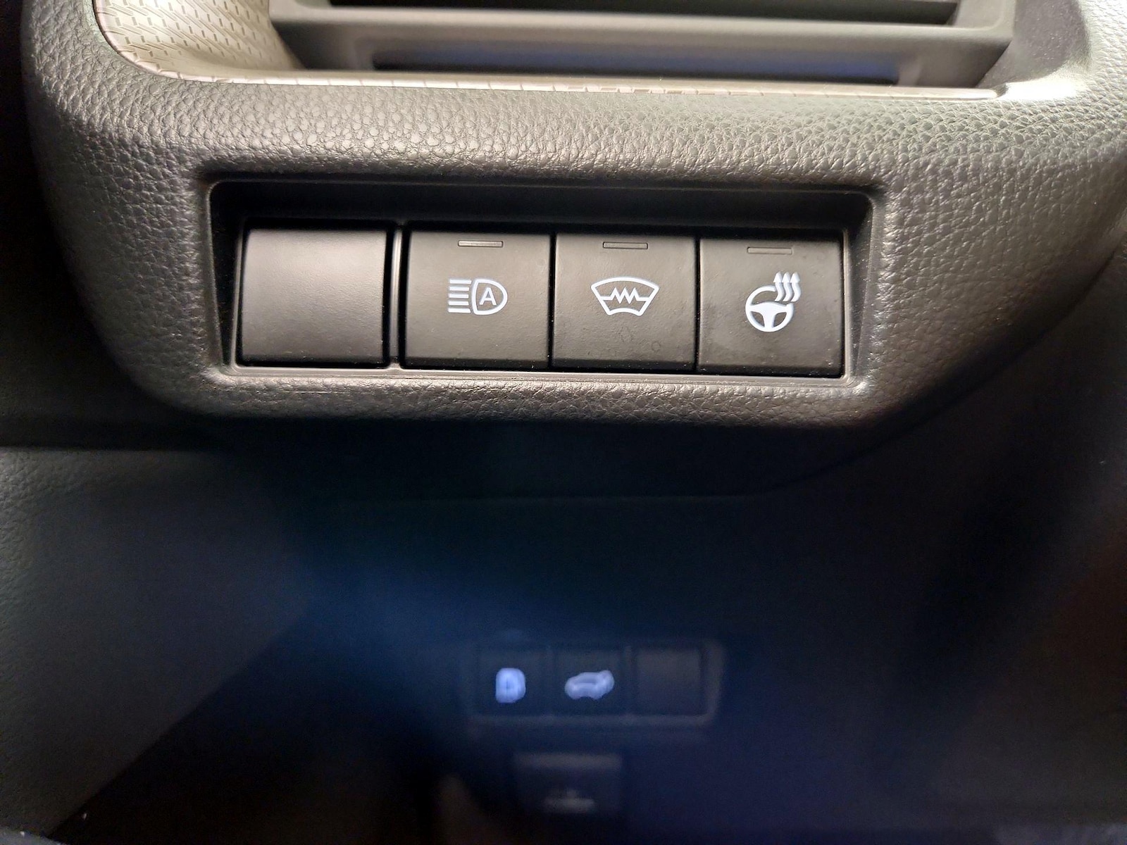 2023 Toyota Prius Limited - Photo 14