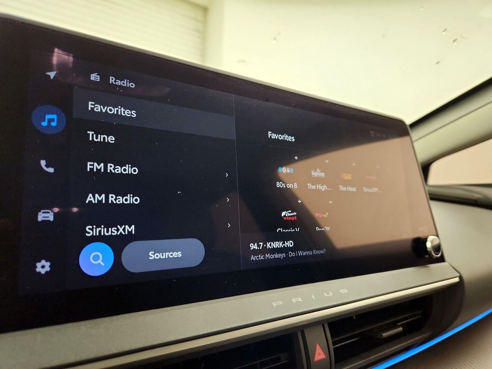 2023 Toyota Prius Limited - Photo 17