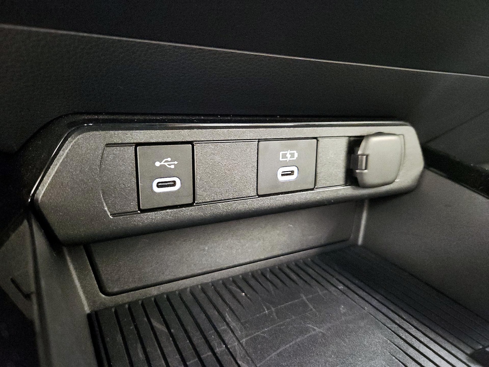 2023 Toyota Prius Limited - Photo 20