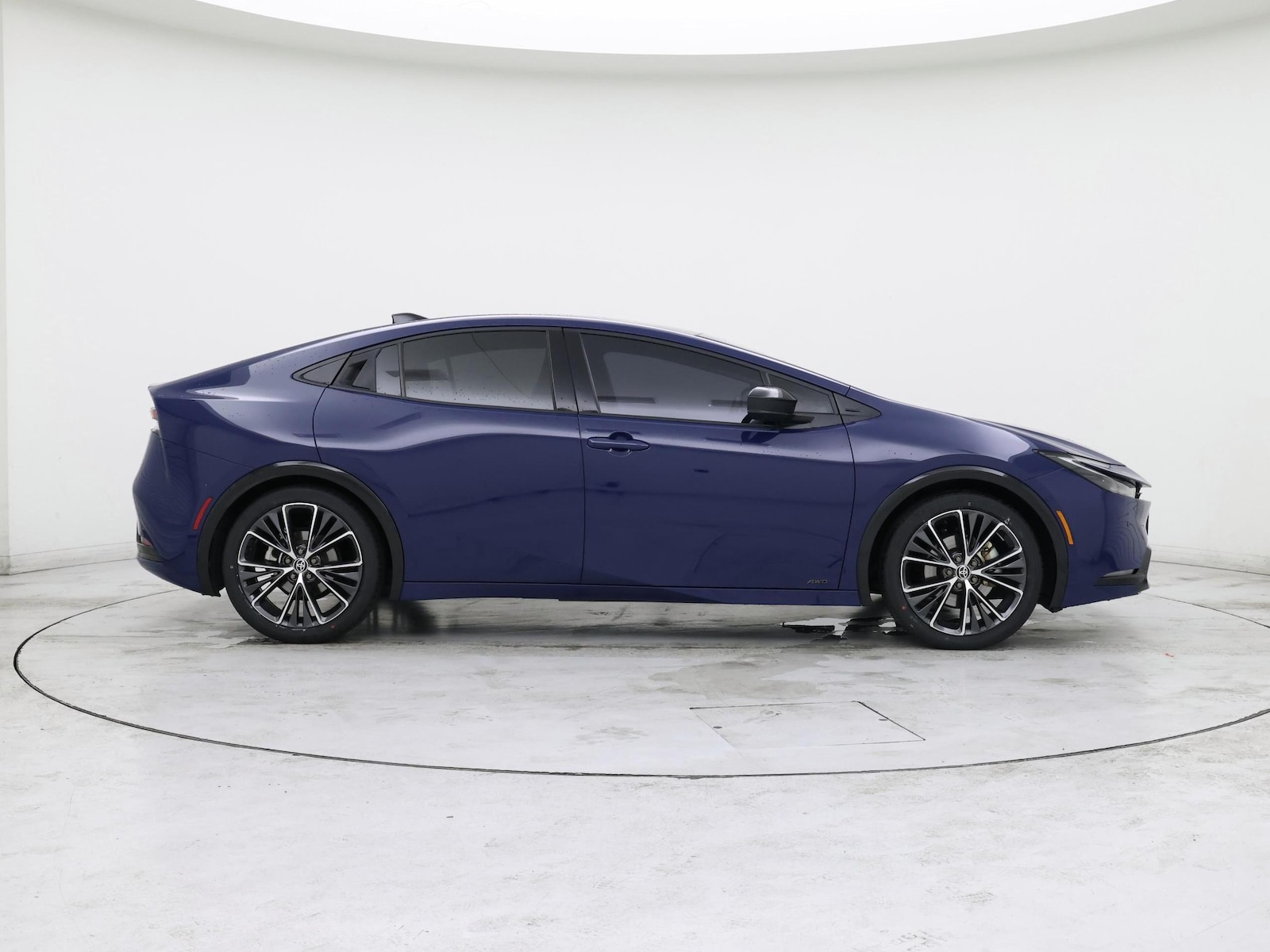 2023 Toyota Prius Limited - Photo 8