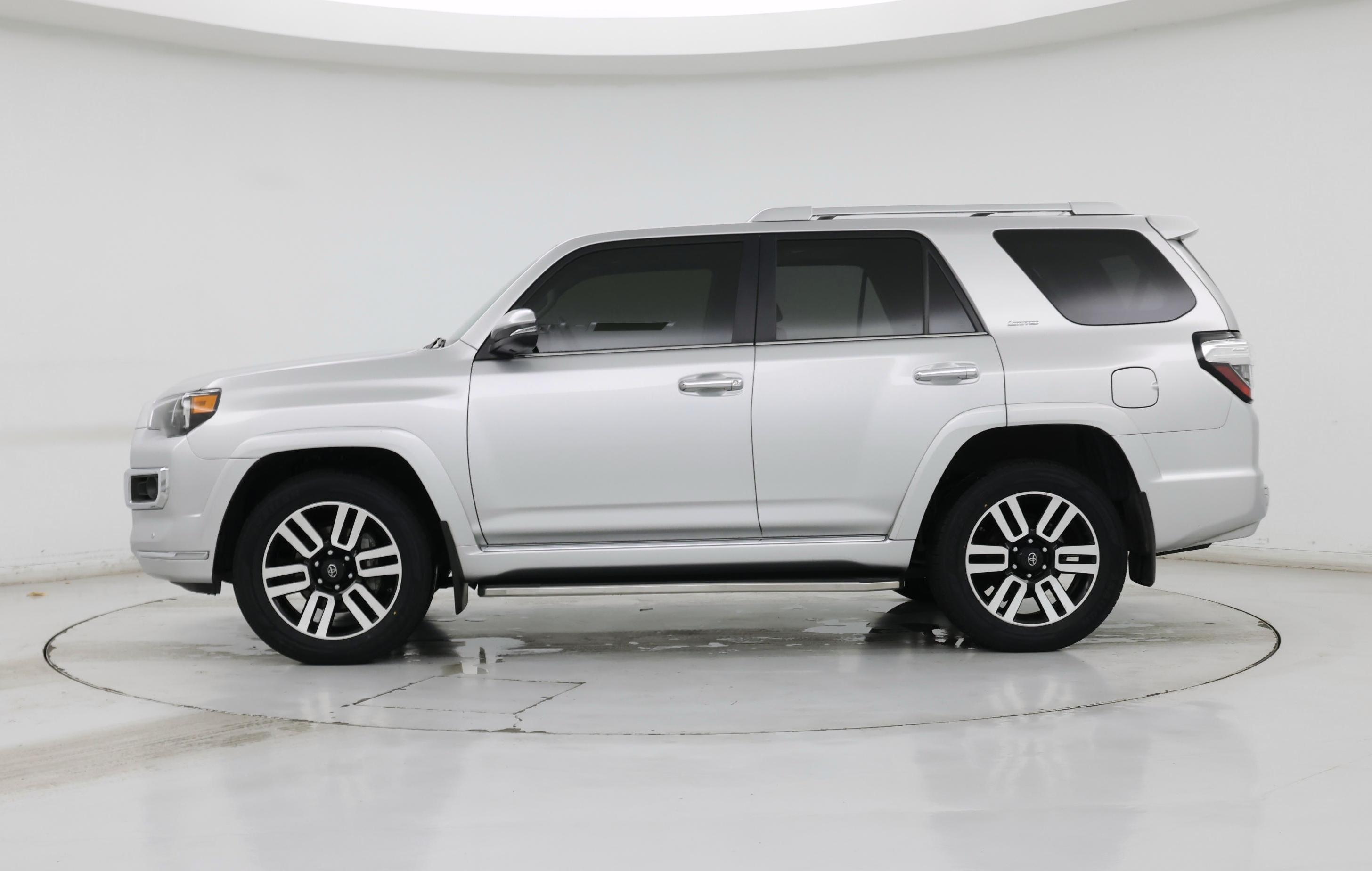 Thumbnail: 2021 Toyota 4Runner - 3