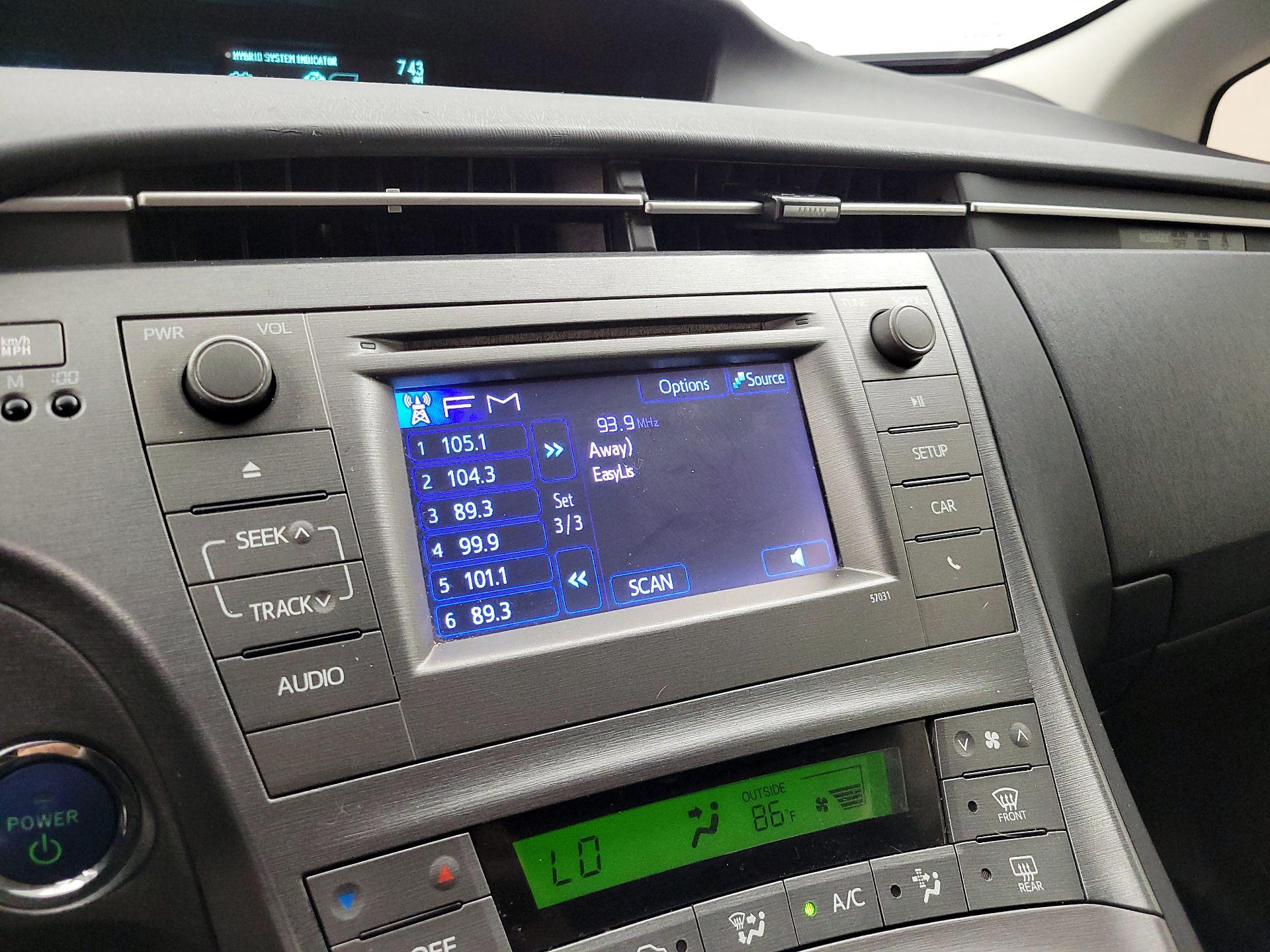 Thumbnail: 2015 Toyota Prius - 13