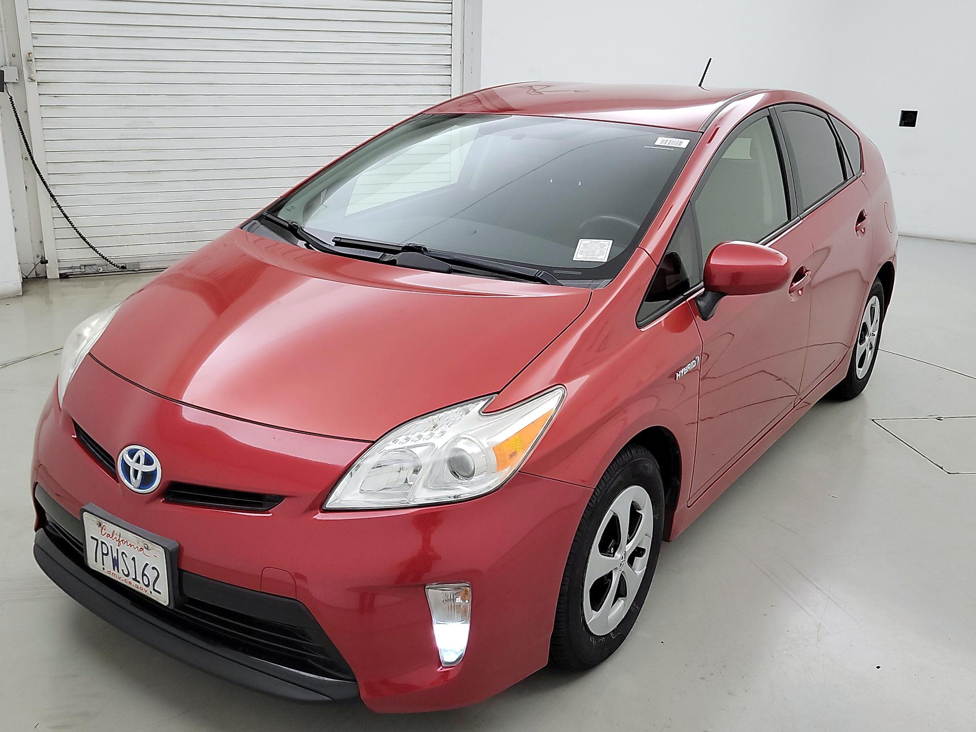 Thumbnail: 2015 Toyota Prius - 3