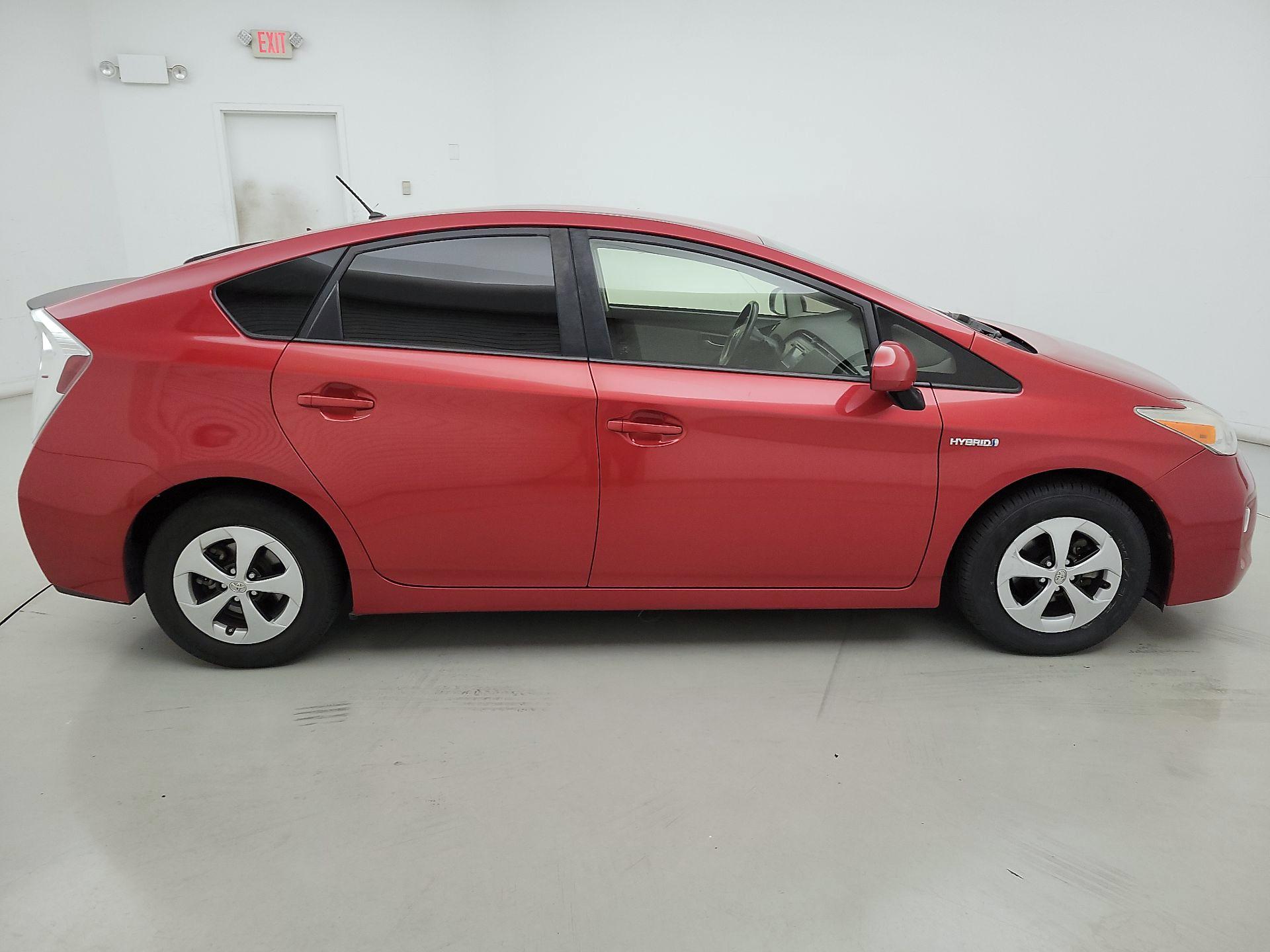 Thumbnail: 2015 Toyota Prius - 4