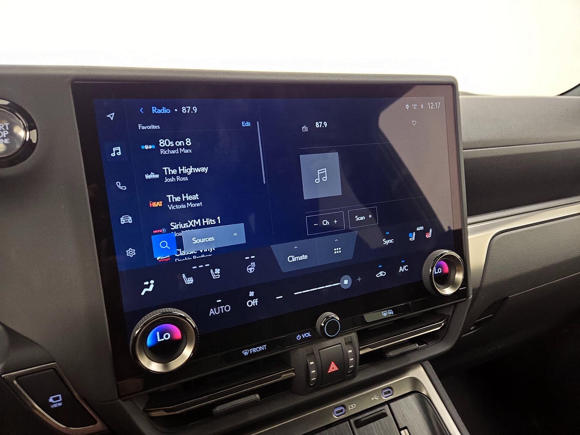 Thumbnail: 2024 Lexus GX - 15