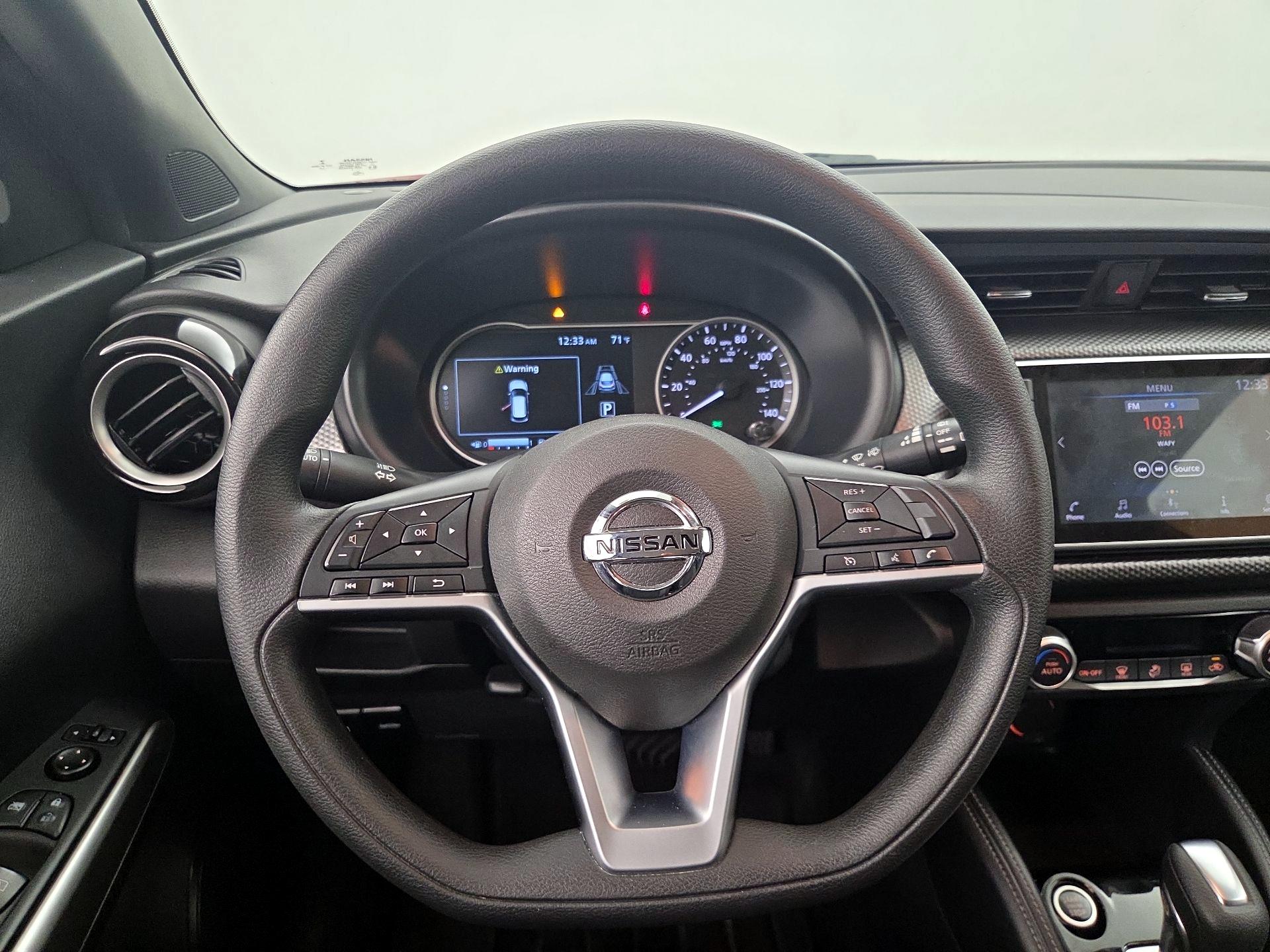 Thumbnail: 2020 Nissan Kicks - 10