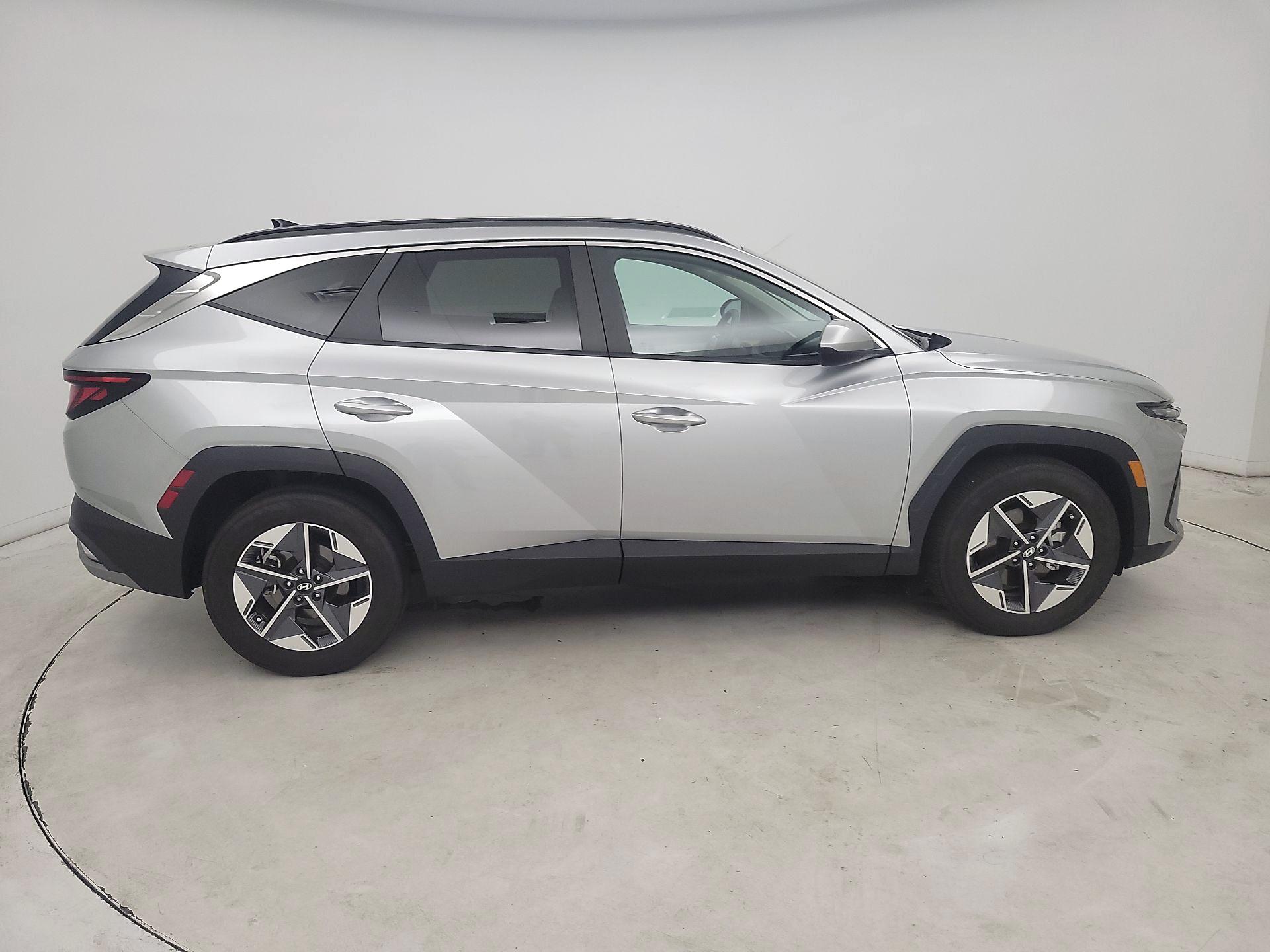 Thumbnail: 2025 Hyundai Tucson - 4