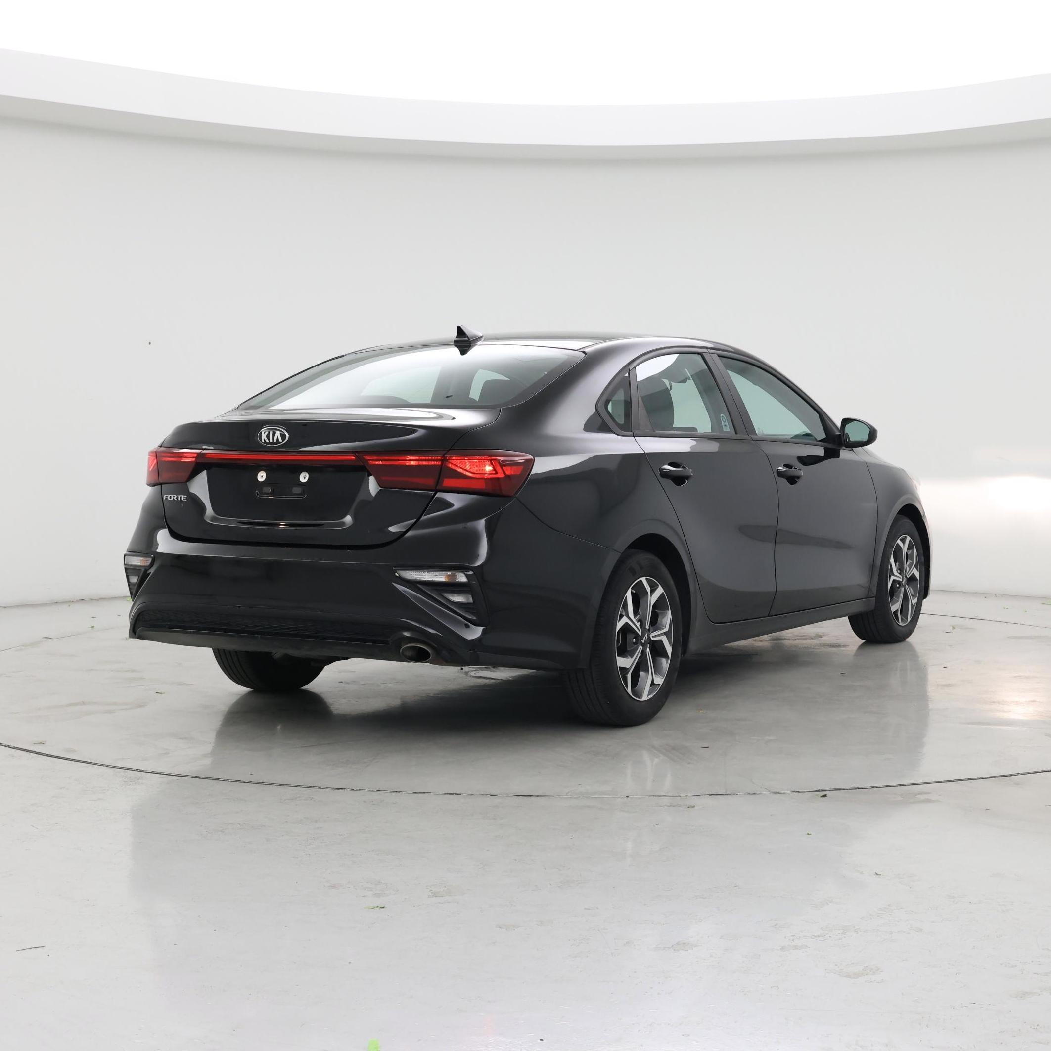 Thumbnail: 2020 Kia Forte - 8