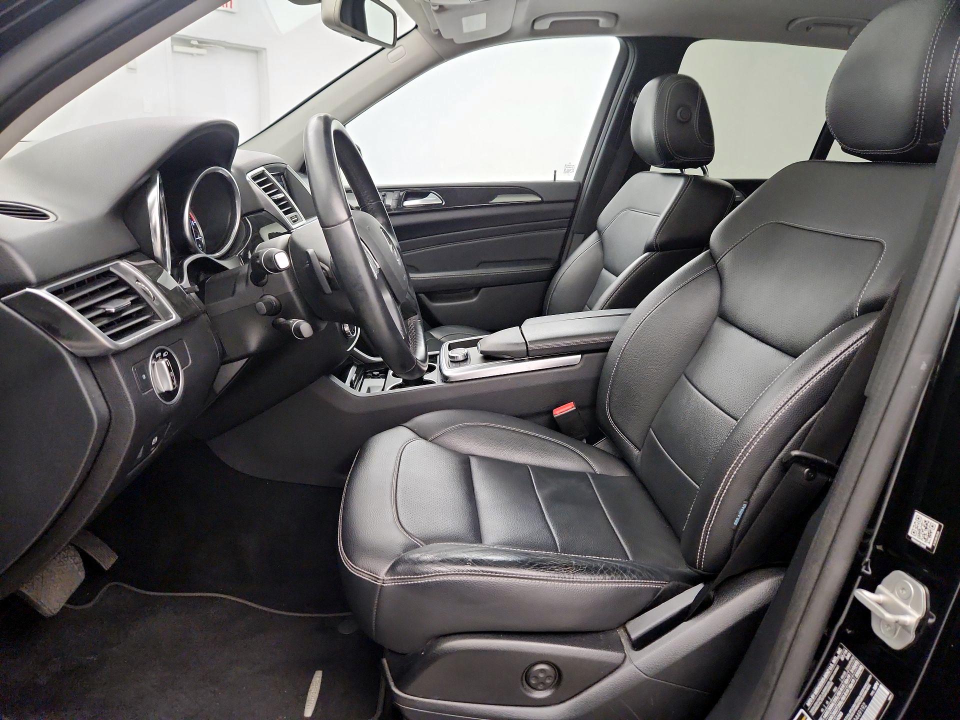 Thumbnail: 2015 Mercedes-Benz M-Class - 11