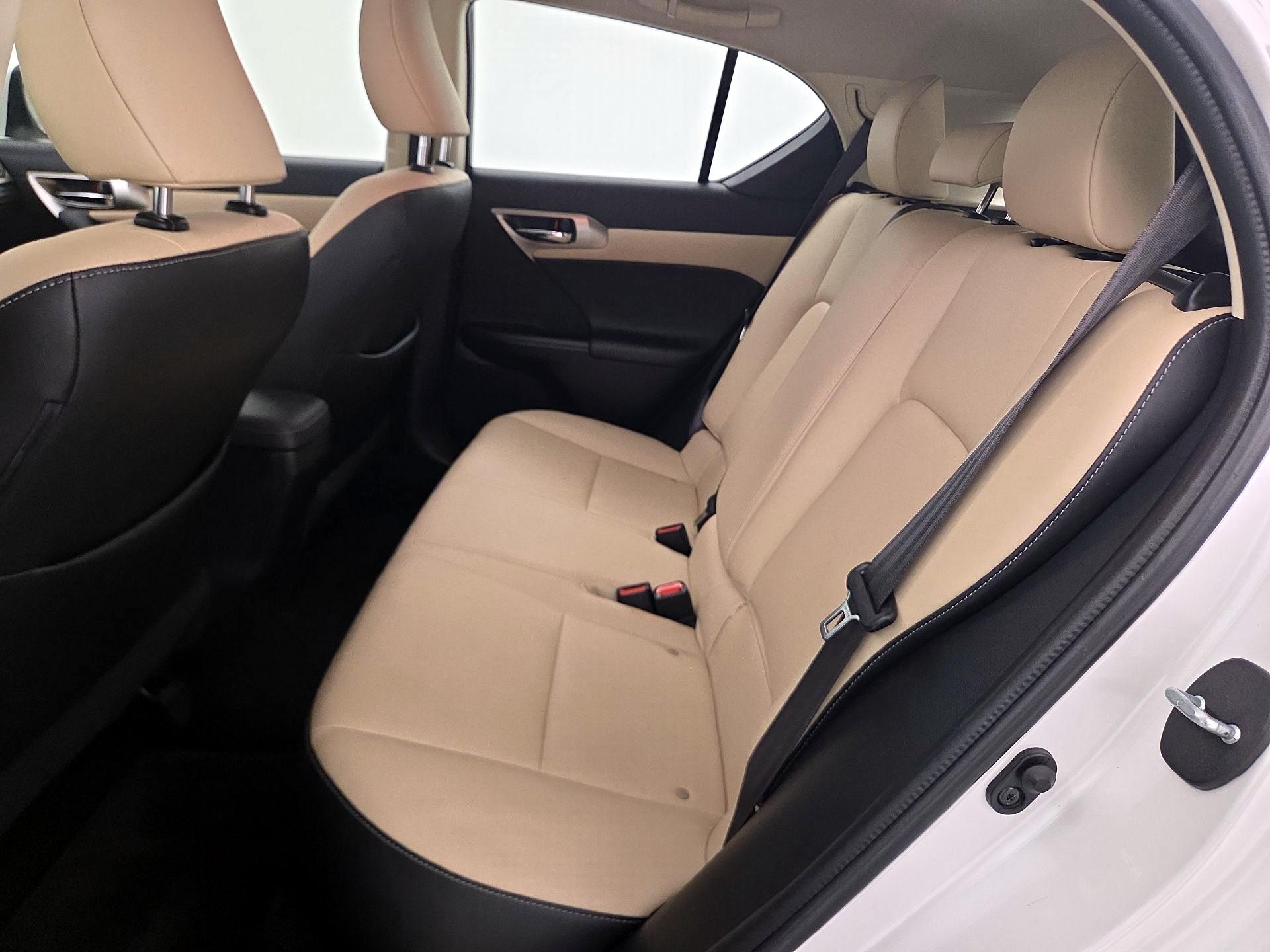 Thumbnail: 2017 Lexus CT - 20