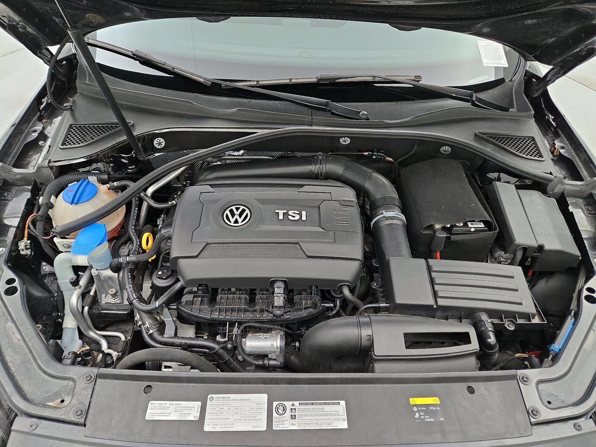 Thumbnail: 2016 Volkswagen Passat - 20