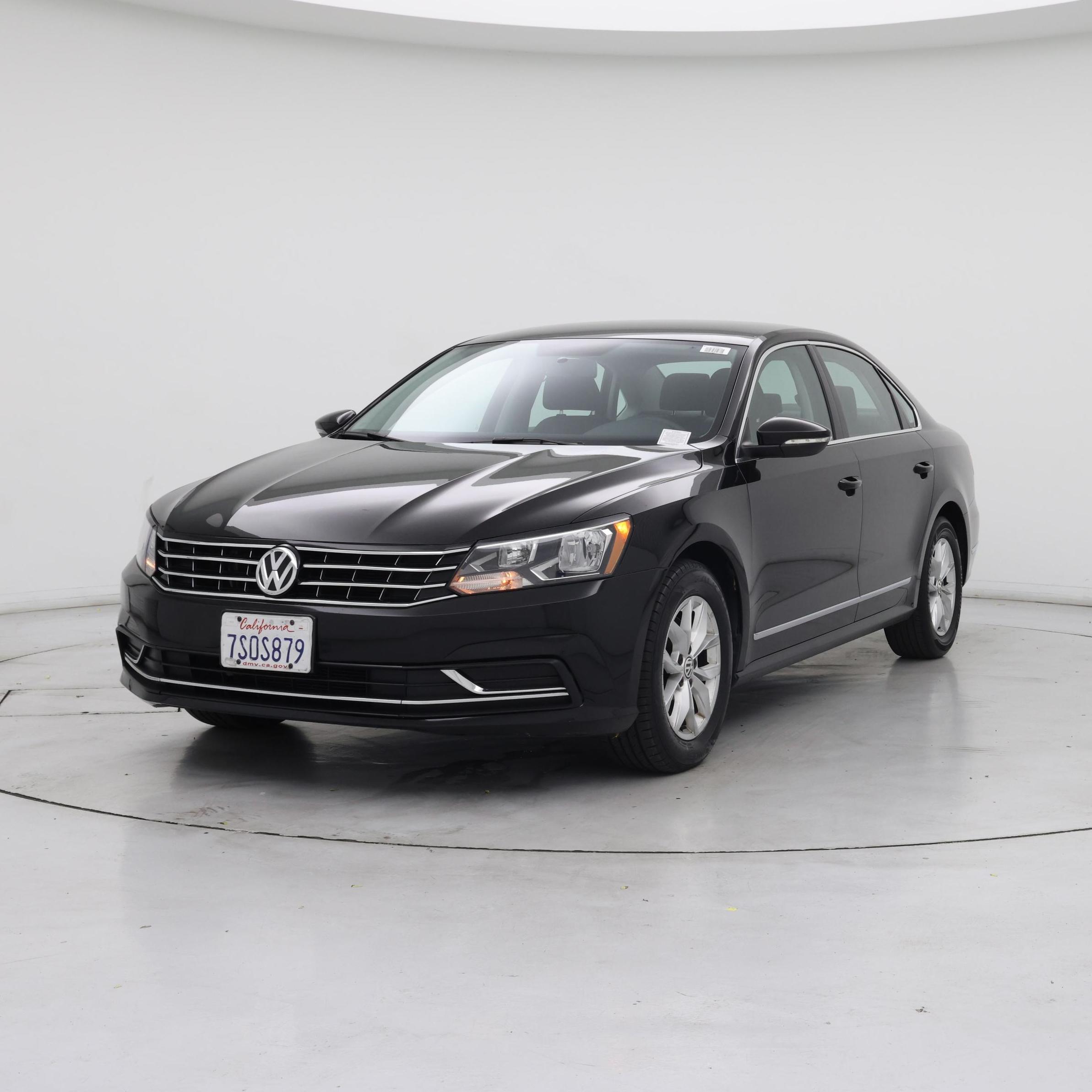 Thumbnail: 2016 Volkswagen Passat - 4