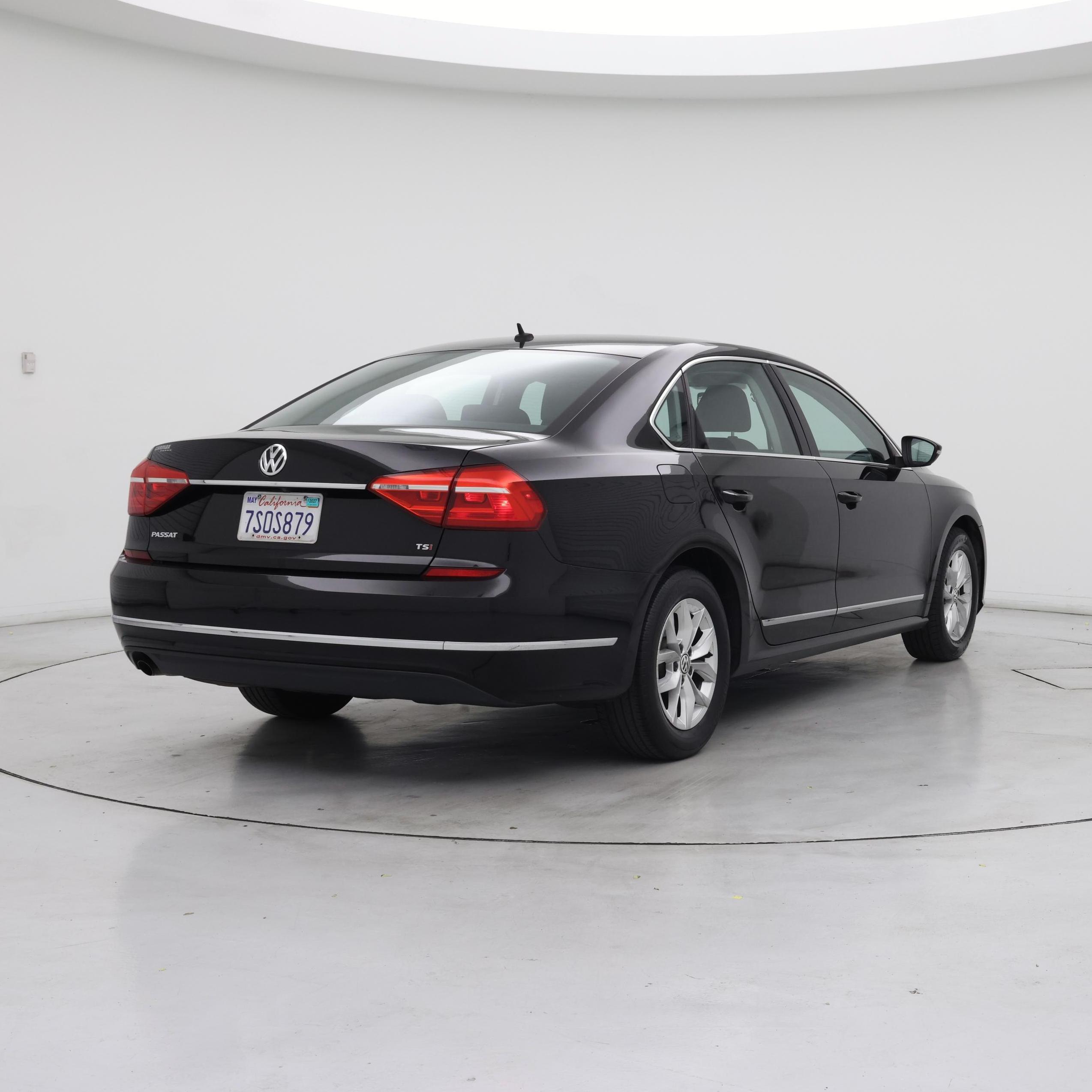 Thumbnail: 2016 Volkswagen Passat - 8