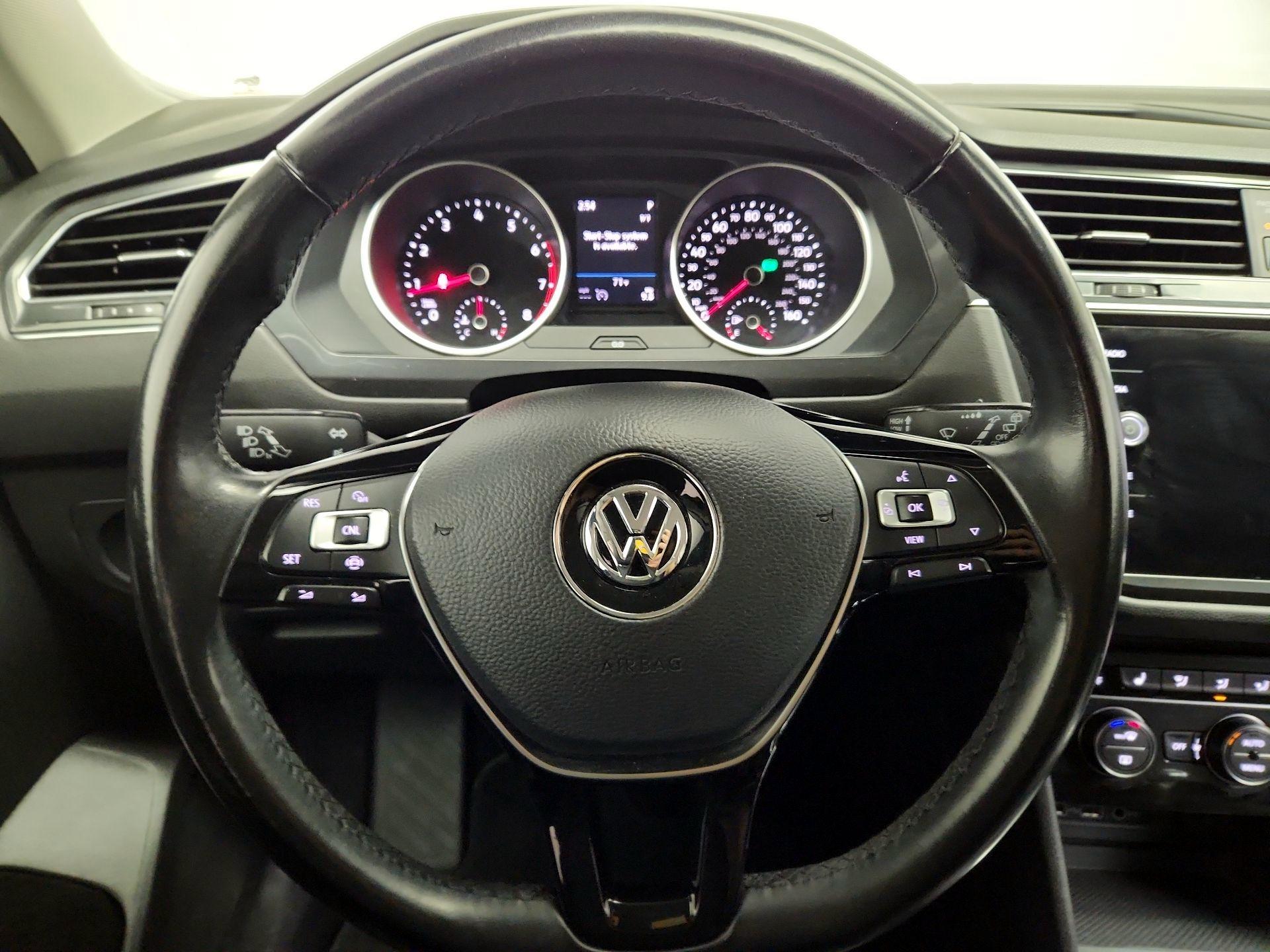 Thumbnail: 2019 Volkswagen Tiguan - 10