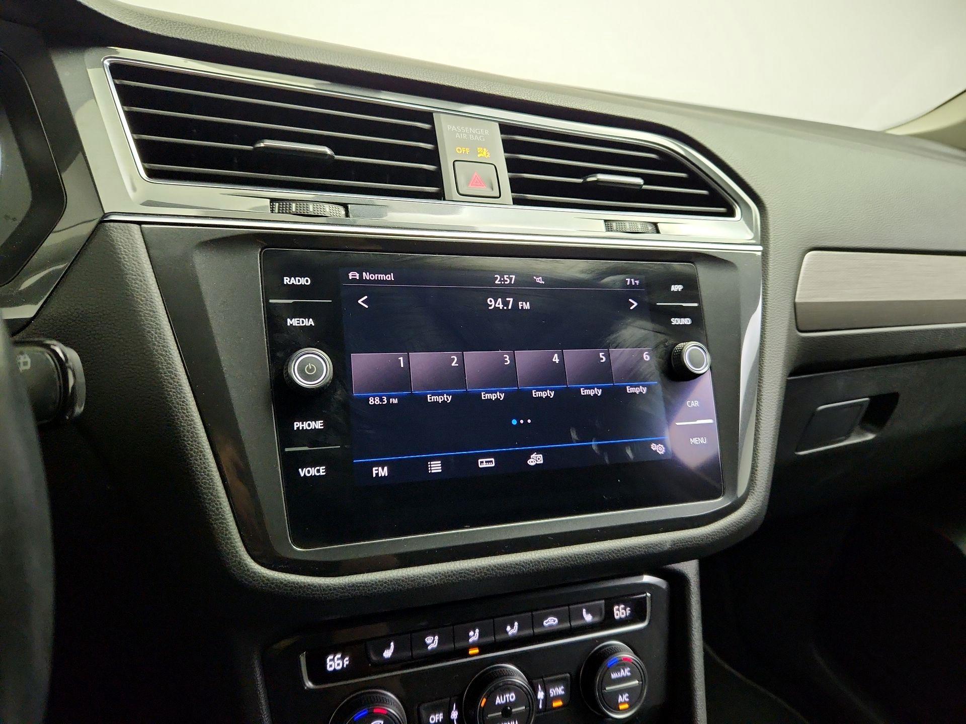 Thumbnail: 2019 Volkswagen Tiguan - 15