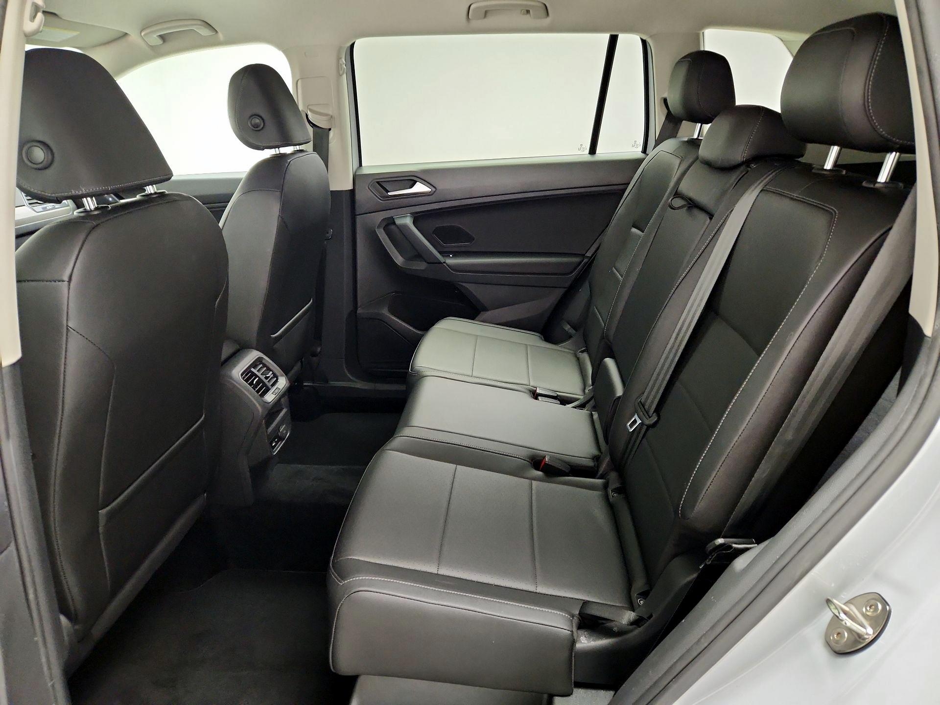Thumbnail: 2019 Volkswagen Tiguan - 19