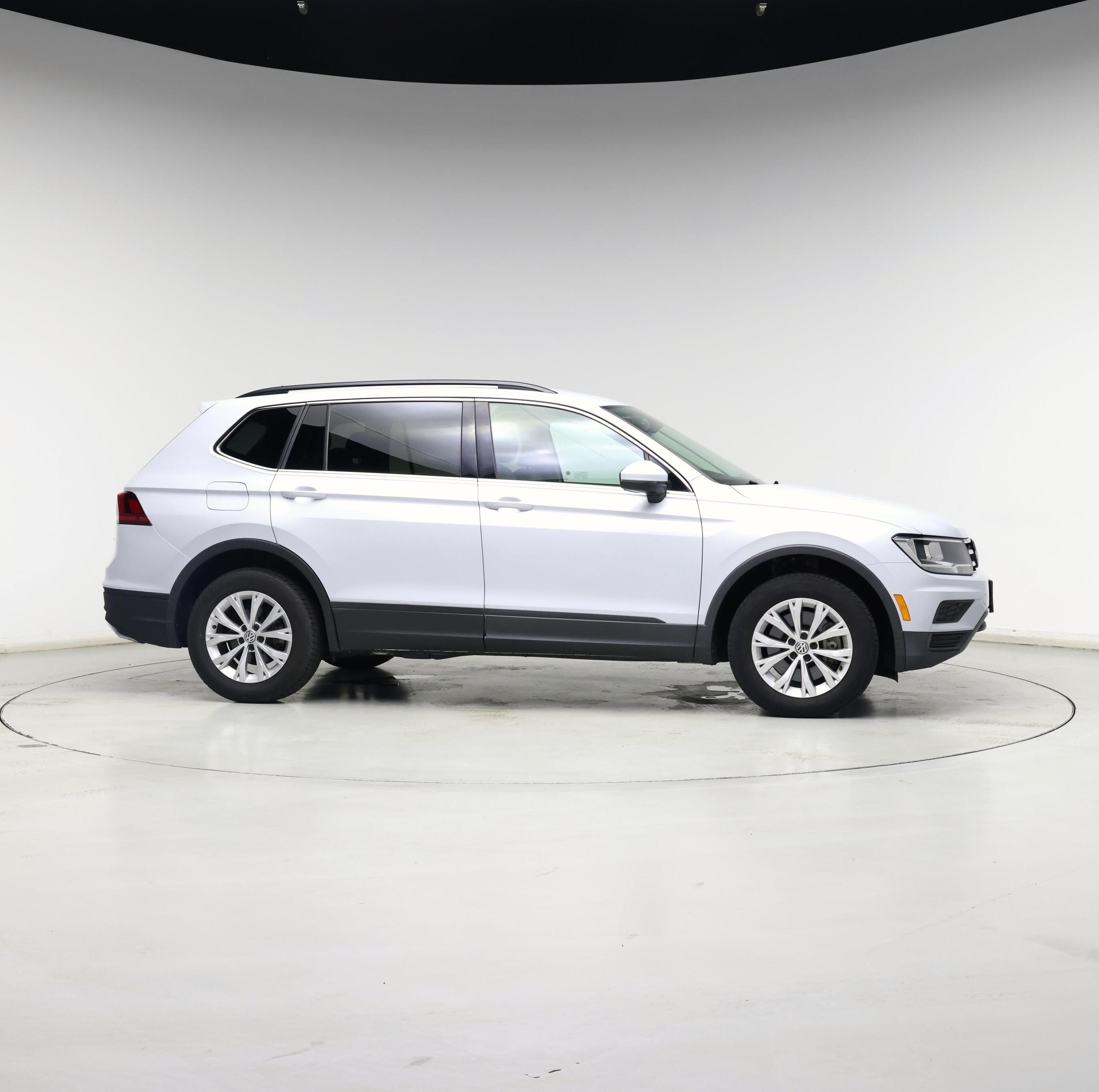Thumbnail: 2019 Volkswagen Tiguan - 7