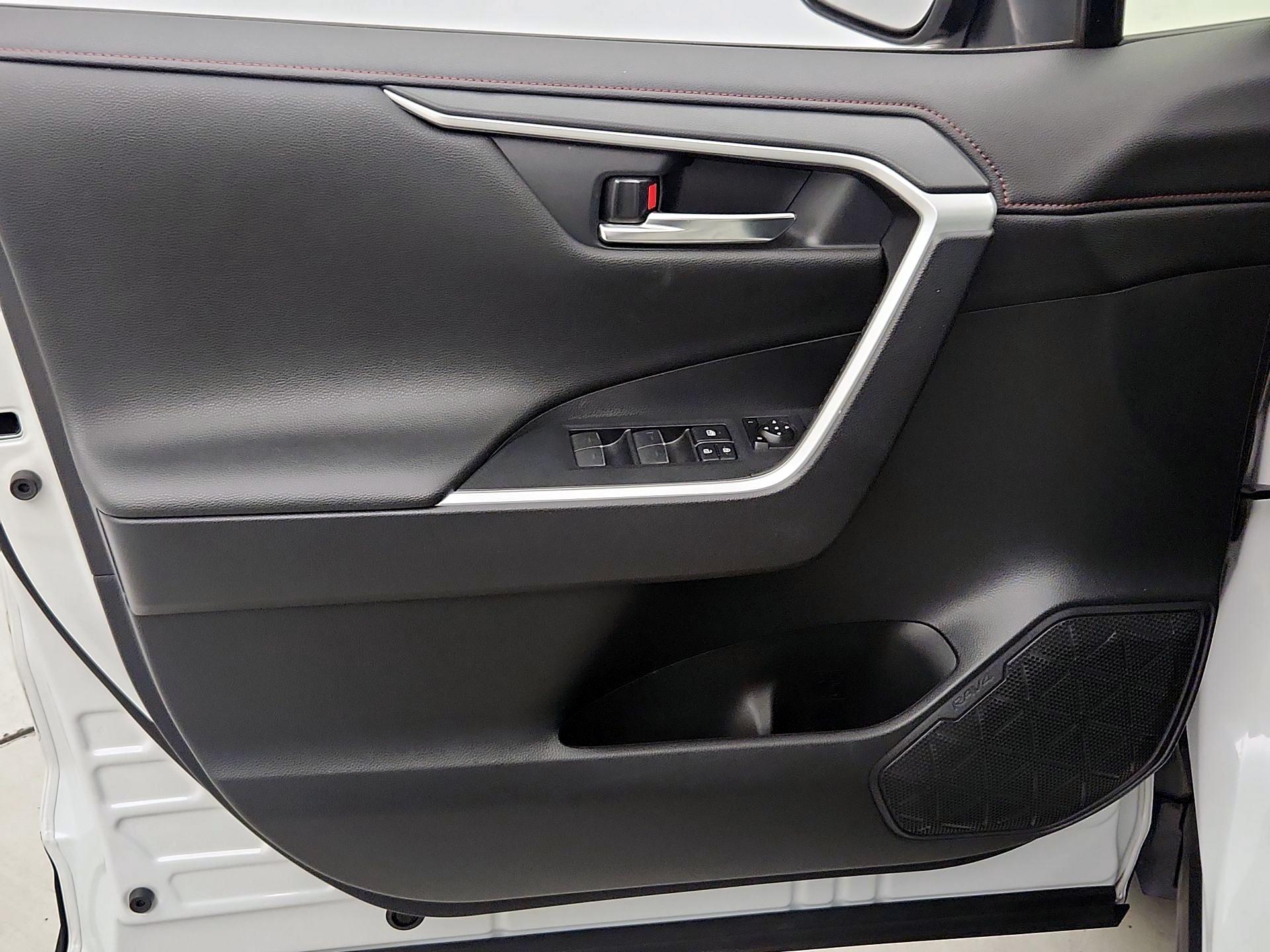 Thumbnail: 2023 Toyota RAV4 - 12