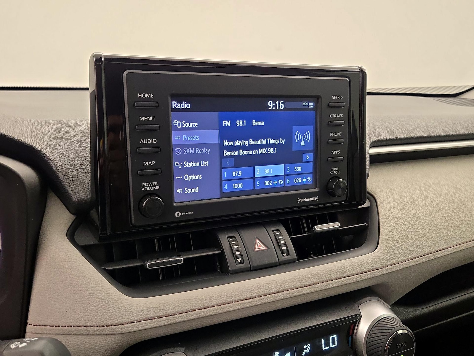 2021 Toyota RAV4 XLE Premium - Photo 16