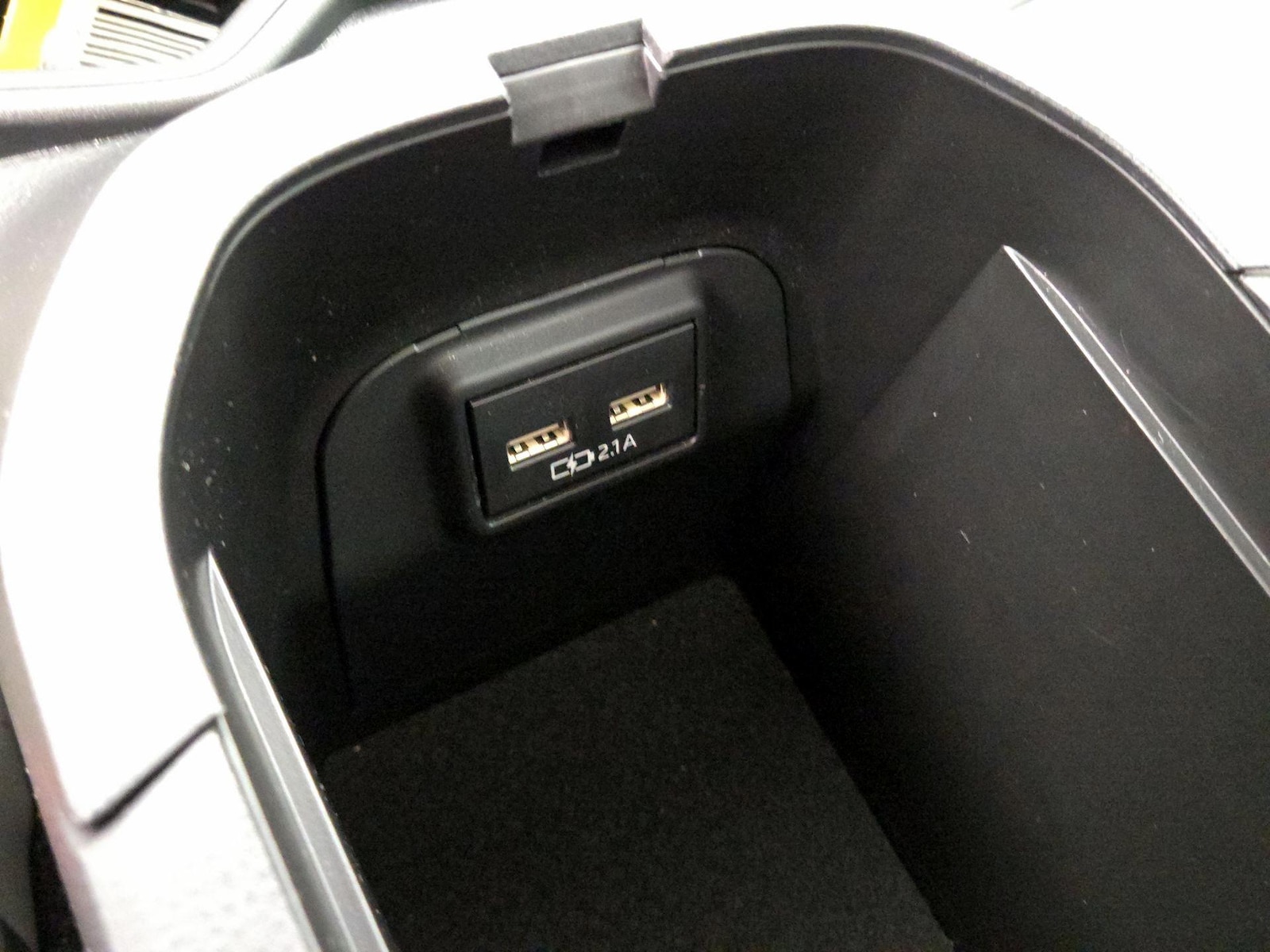 2021 Toyota RAV4 XLE Premium - Photo 19