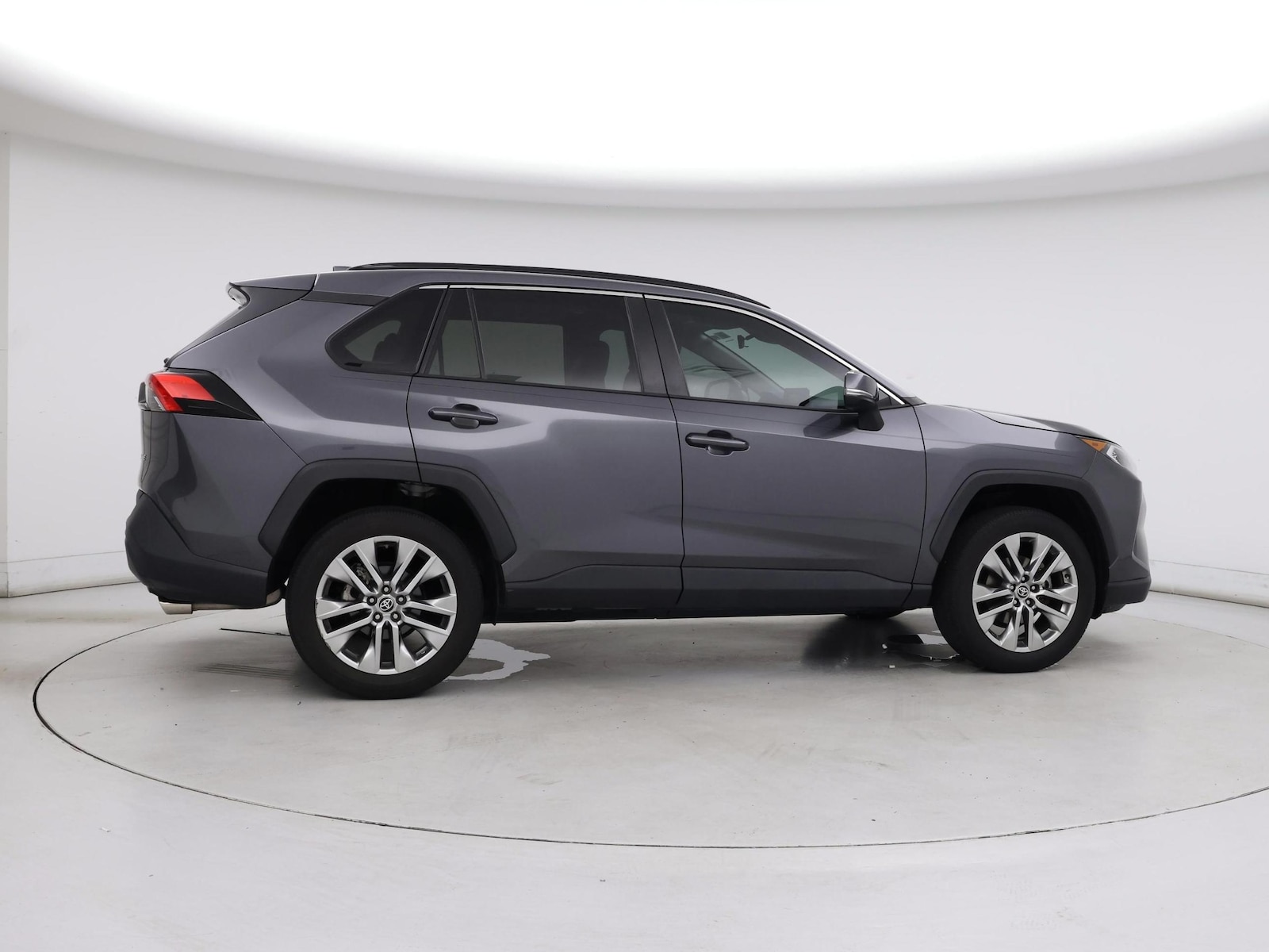 2021 Toyota RAV4 XLE Premium - Photo 8