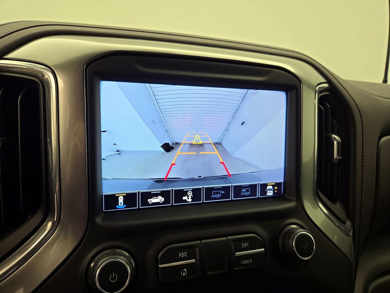 2020 Chevrolet Silverado 1500 LT - Photo 15