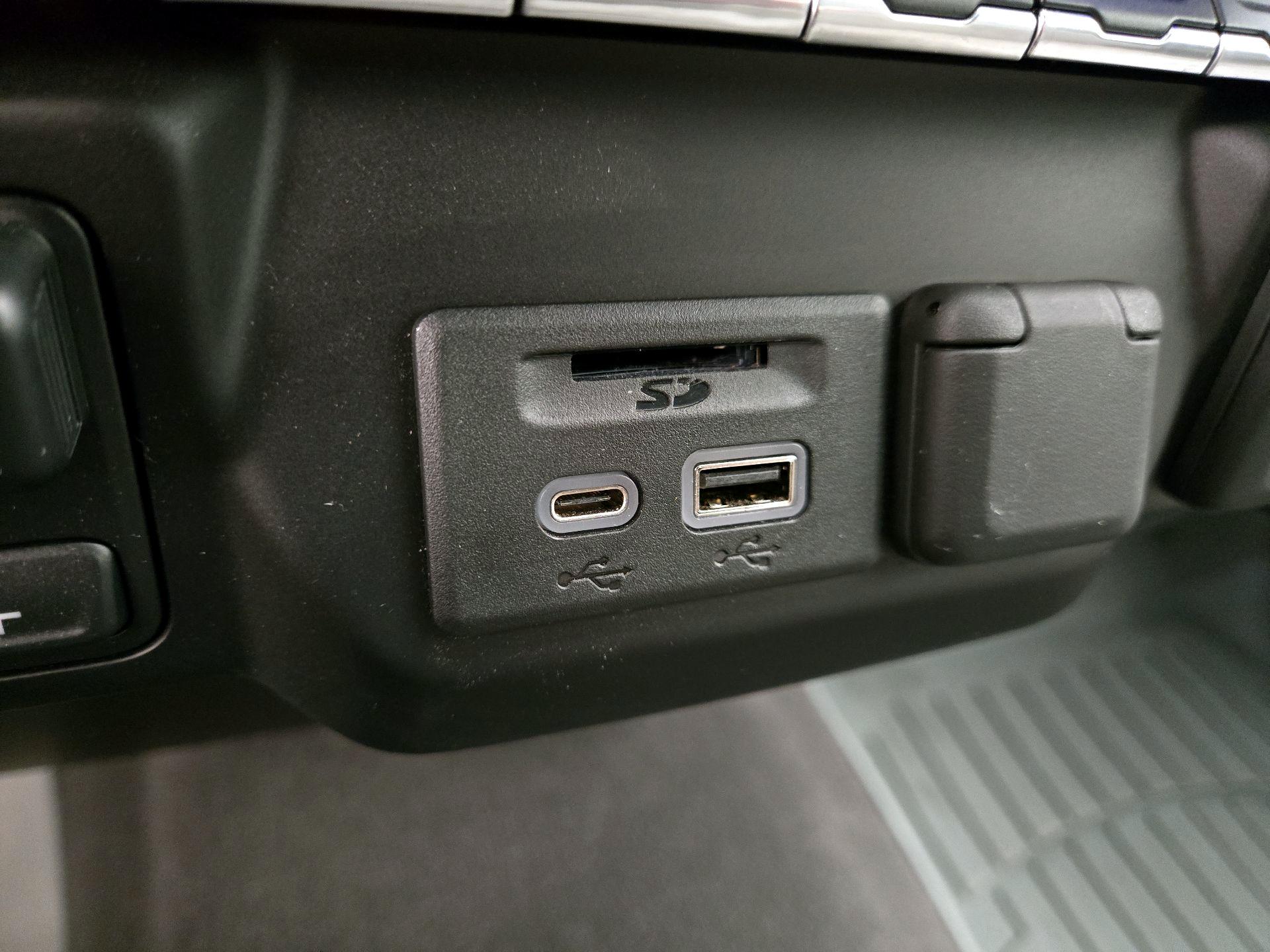 Thumbnail: 2020 Chevrolet Silverado 1500 - 18