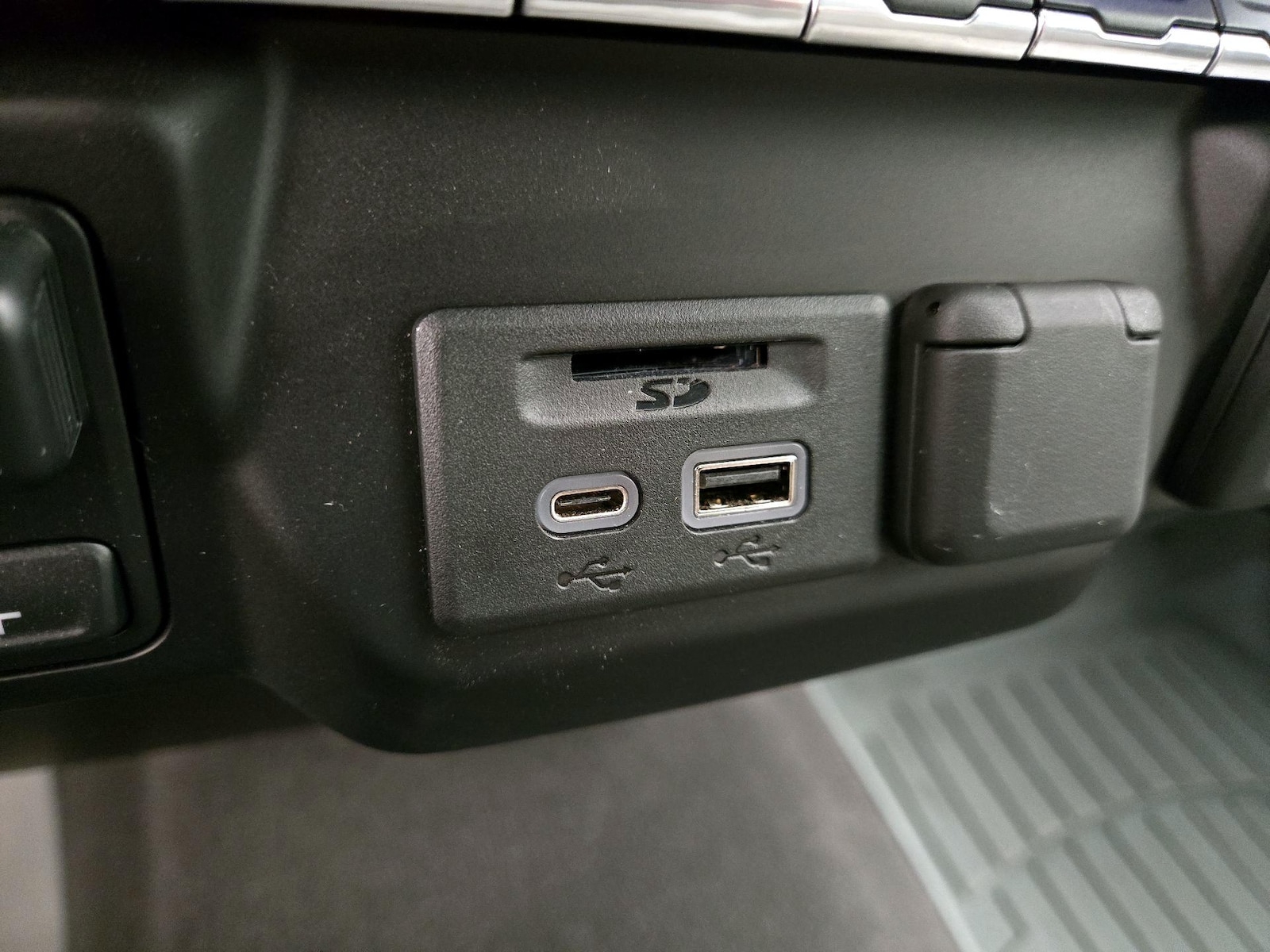 2020 Chevrolet Silverado 1500 LT - Photo 19