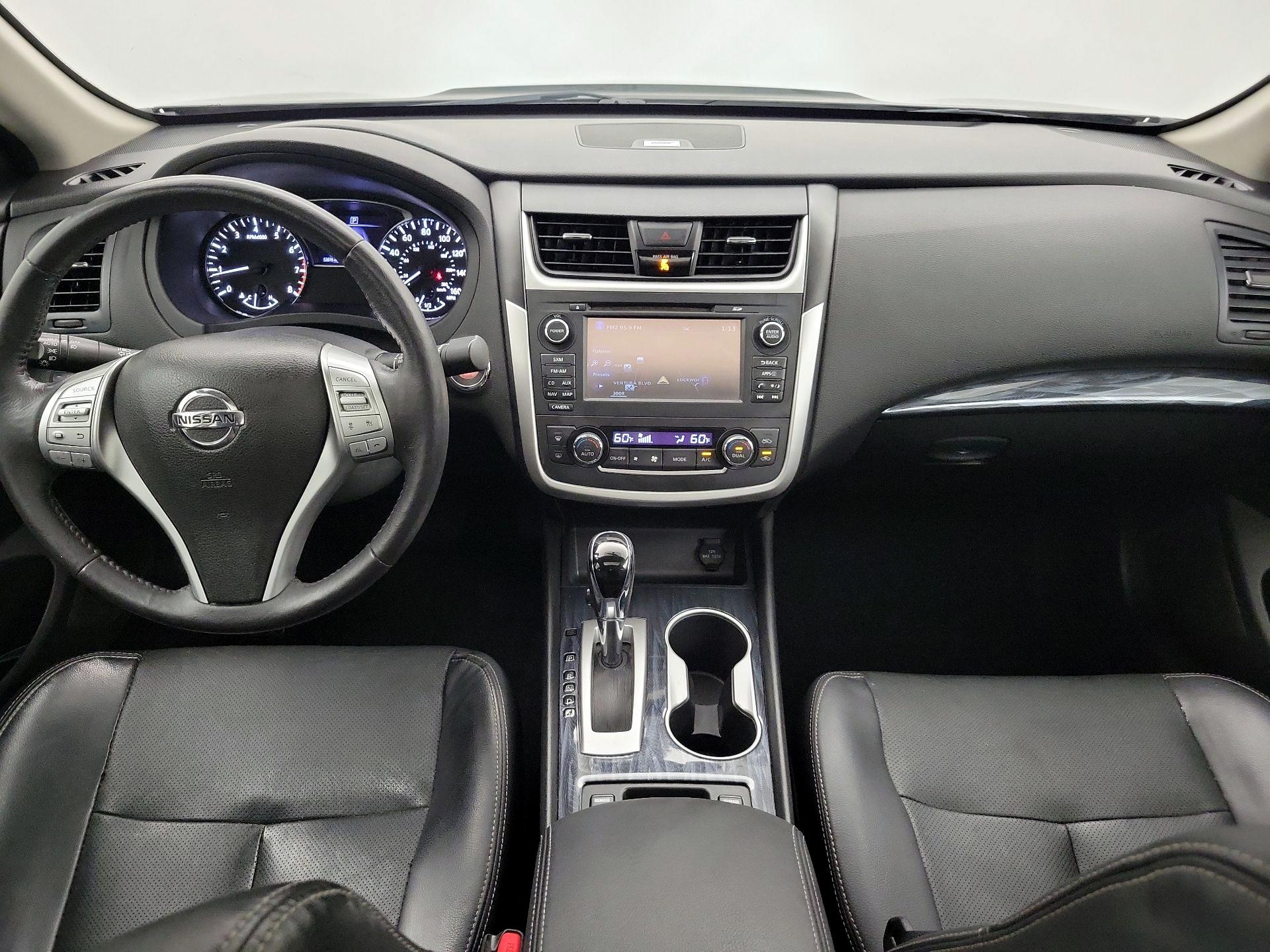 Thumbnail: 2016 Nissan Altima - 9