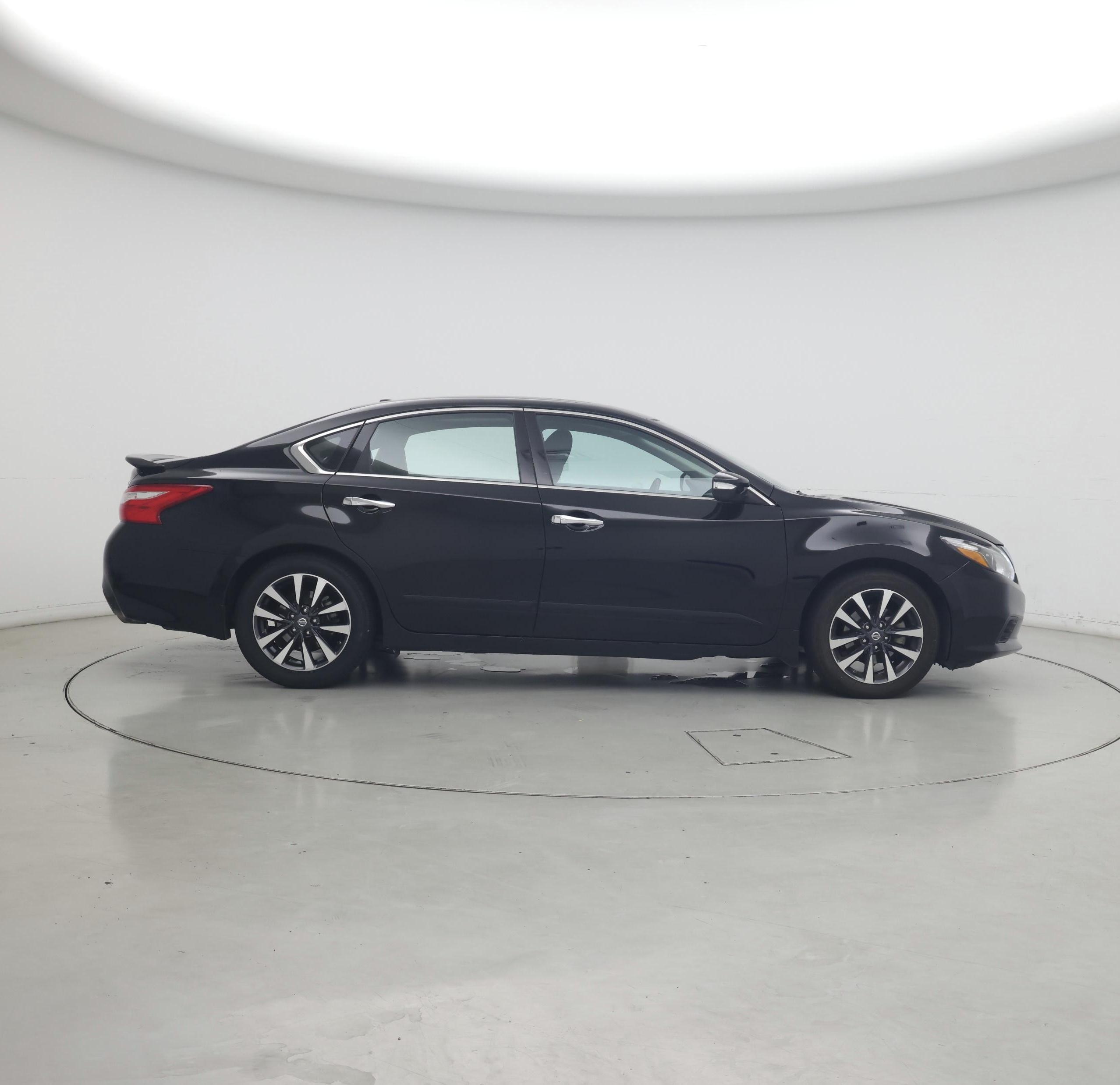 Thumbnail: 2016 Nissan Altima - 7