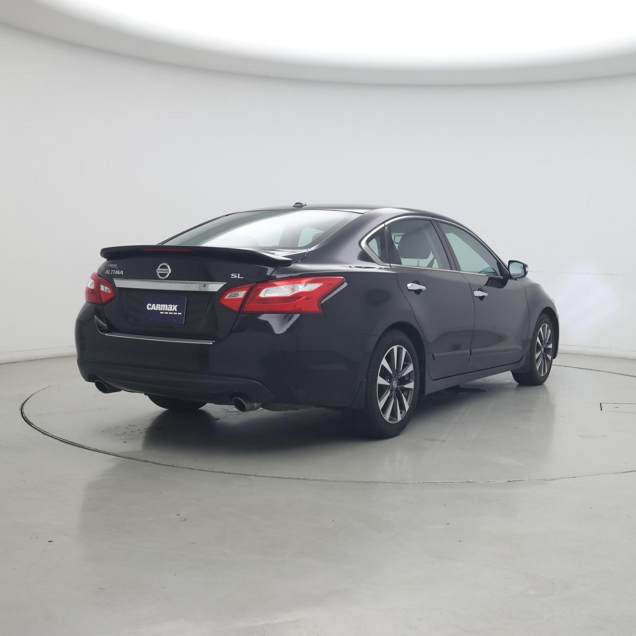 Thumbnail: 2016 Nissan Altima - 8
