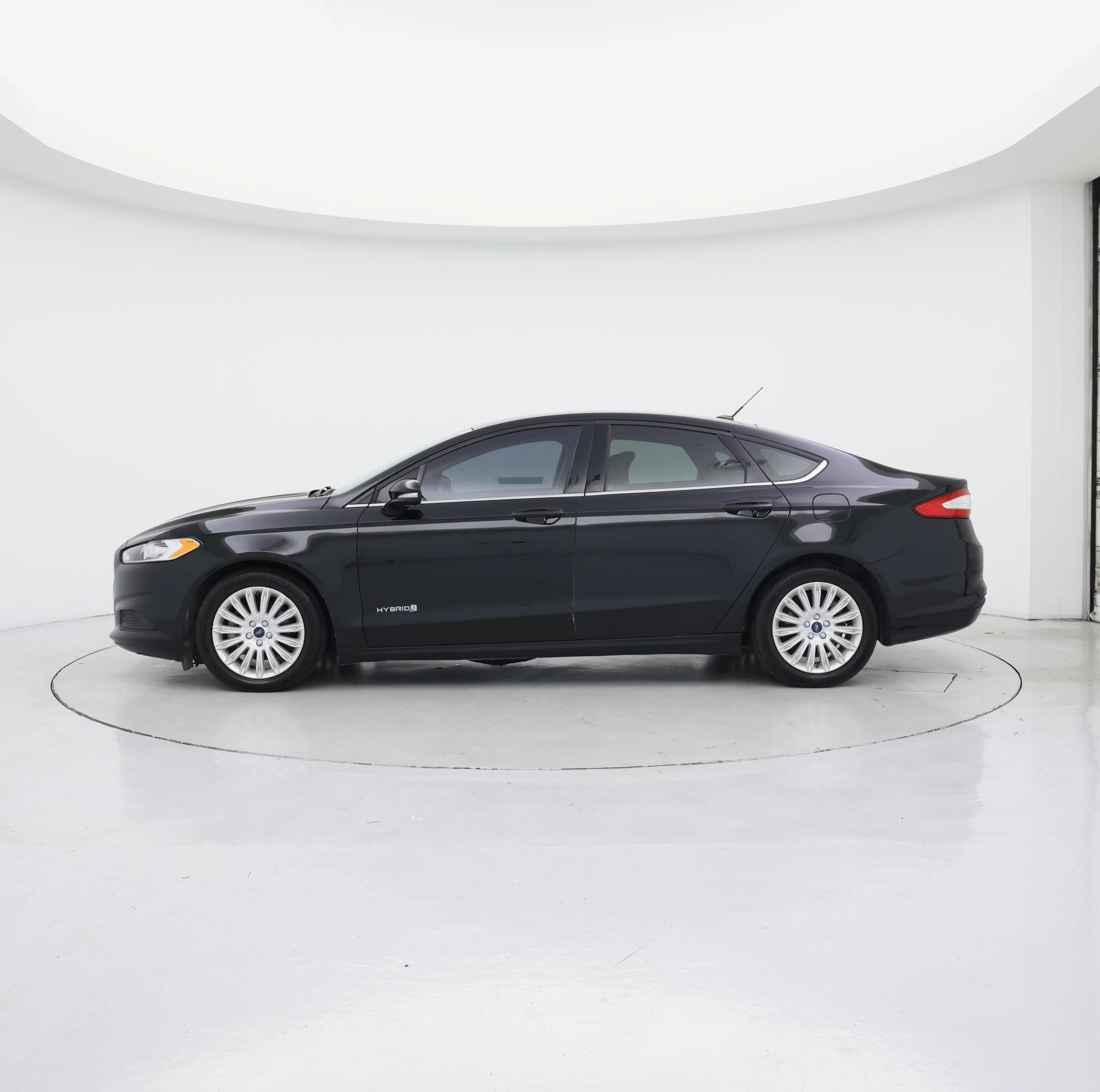 Thumbnail: 2016 Ford Fusion - 3