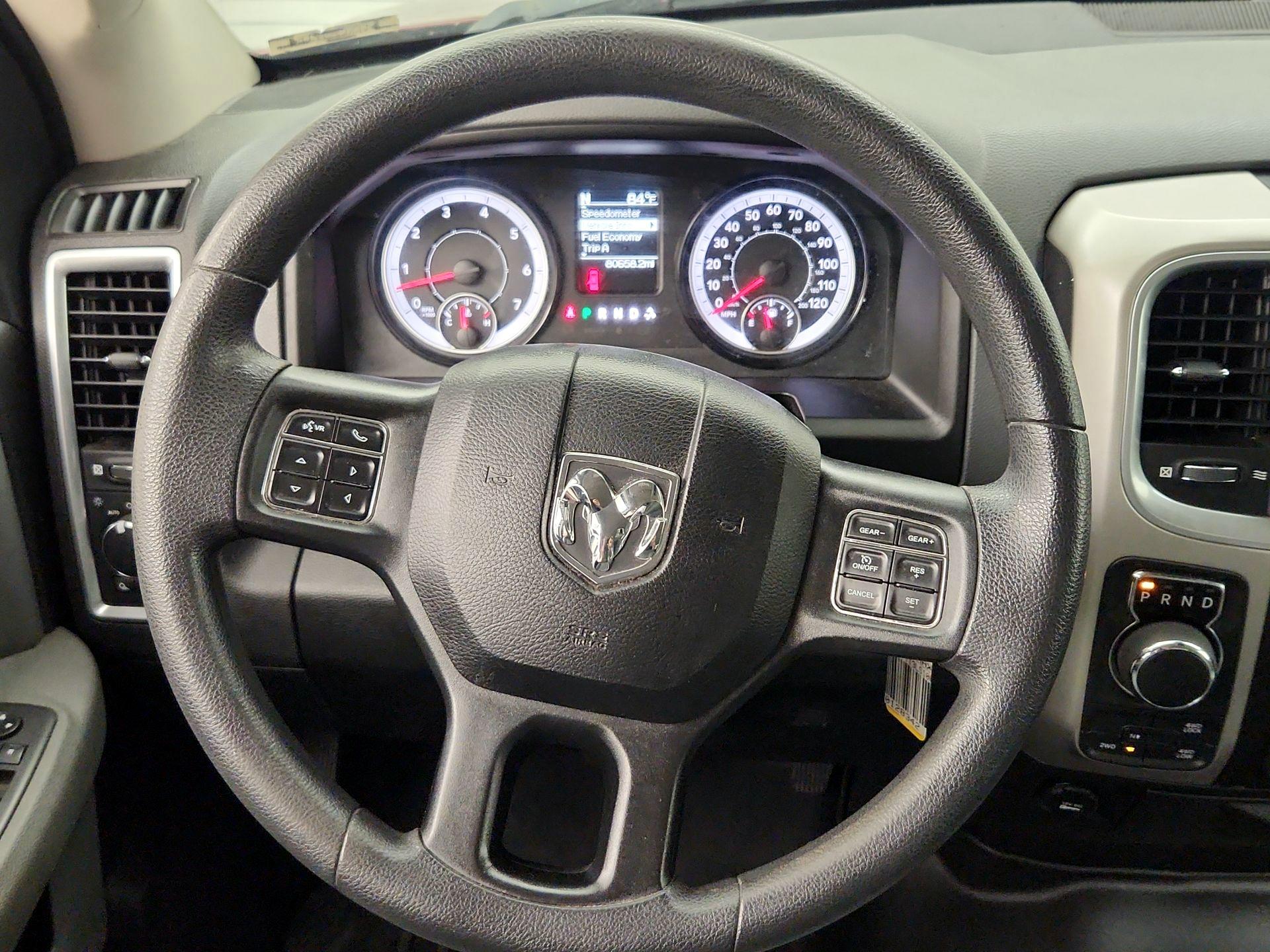 Thumbnail: 2020 RAM 1500 Classic - 10
