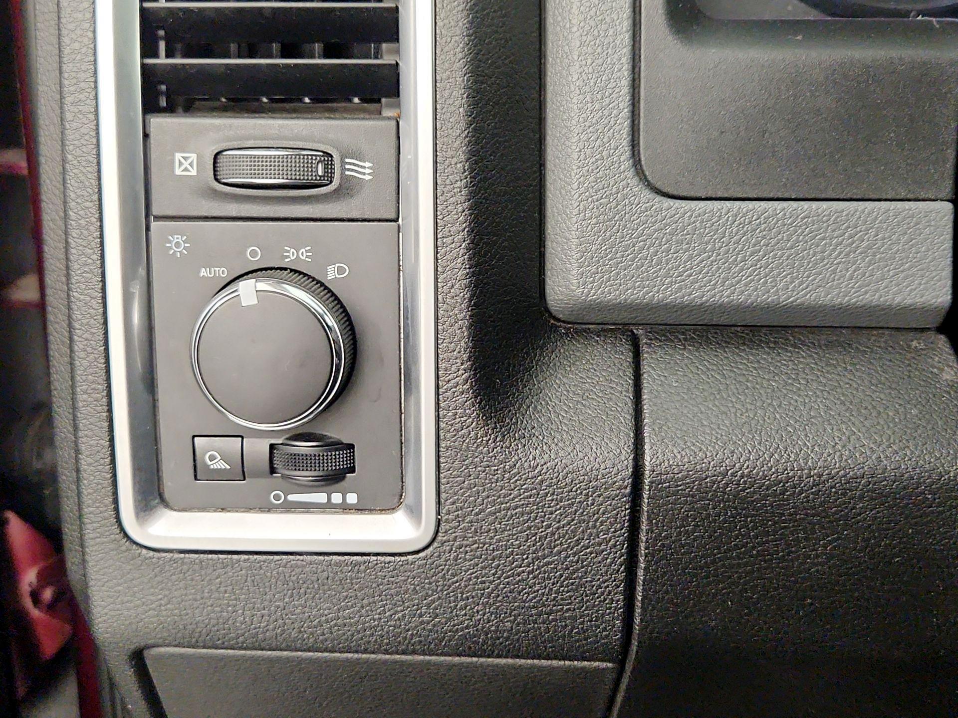 Thumbnail: 2020 RAM 1500 Classic - 13