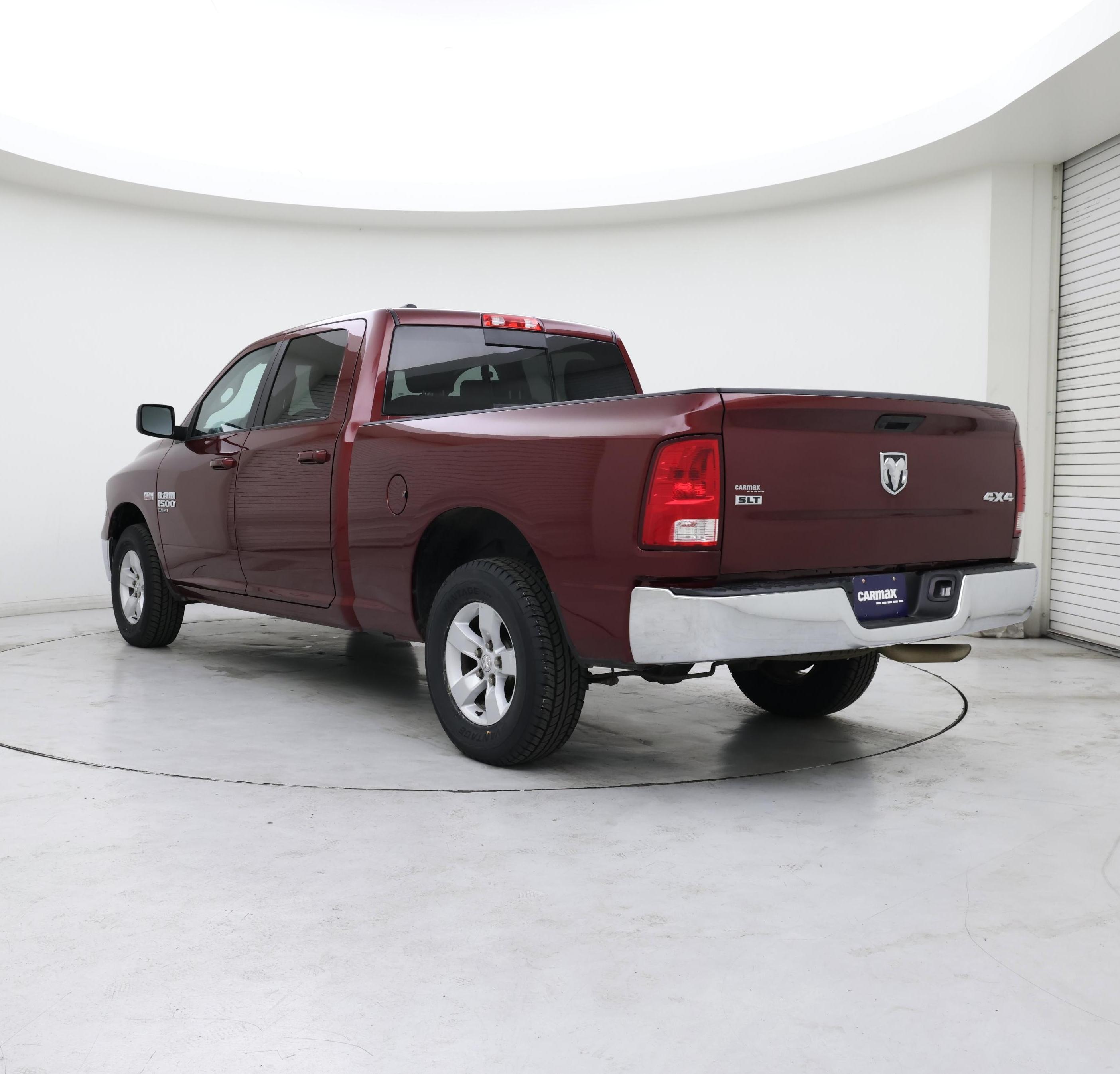 Thumbnail: 2020 RAM 1500 Classic - 2